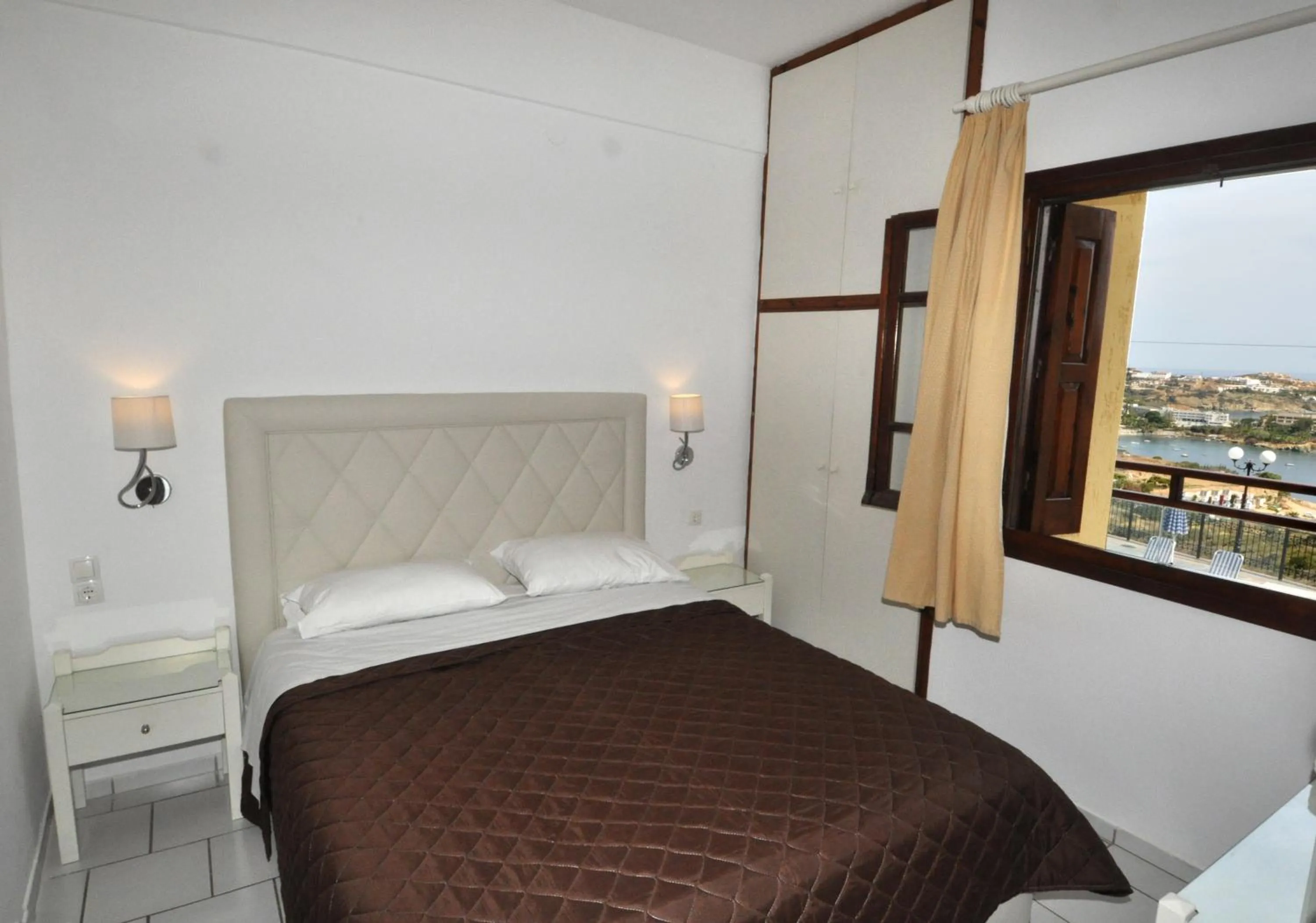 Bedroom, Bed in Pennystella Apartments