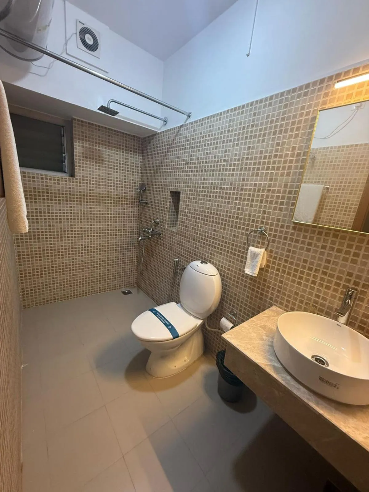 Hanu Reddy Residences Poes Garden