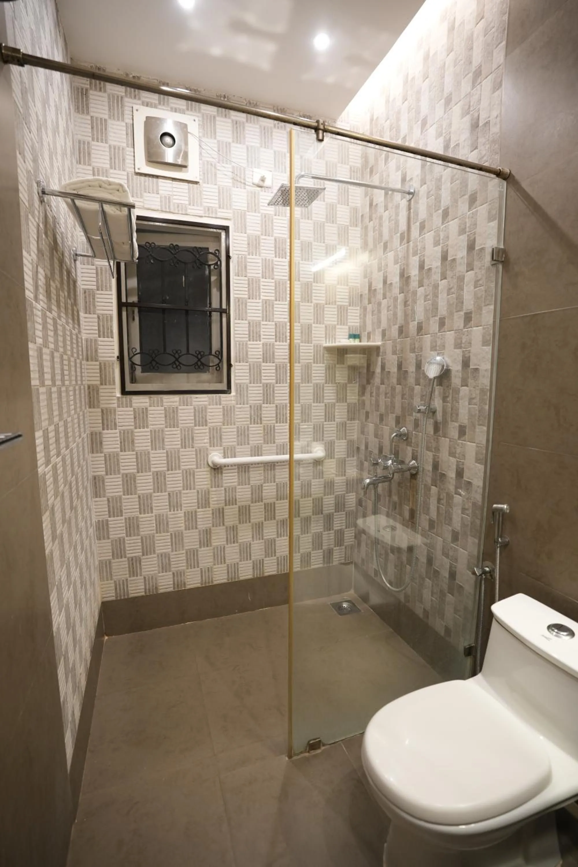 Bathroom in Hanu Reddy Residences Poes Garden