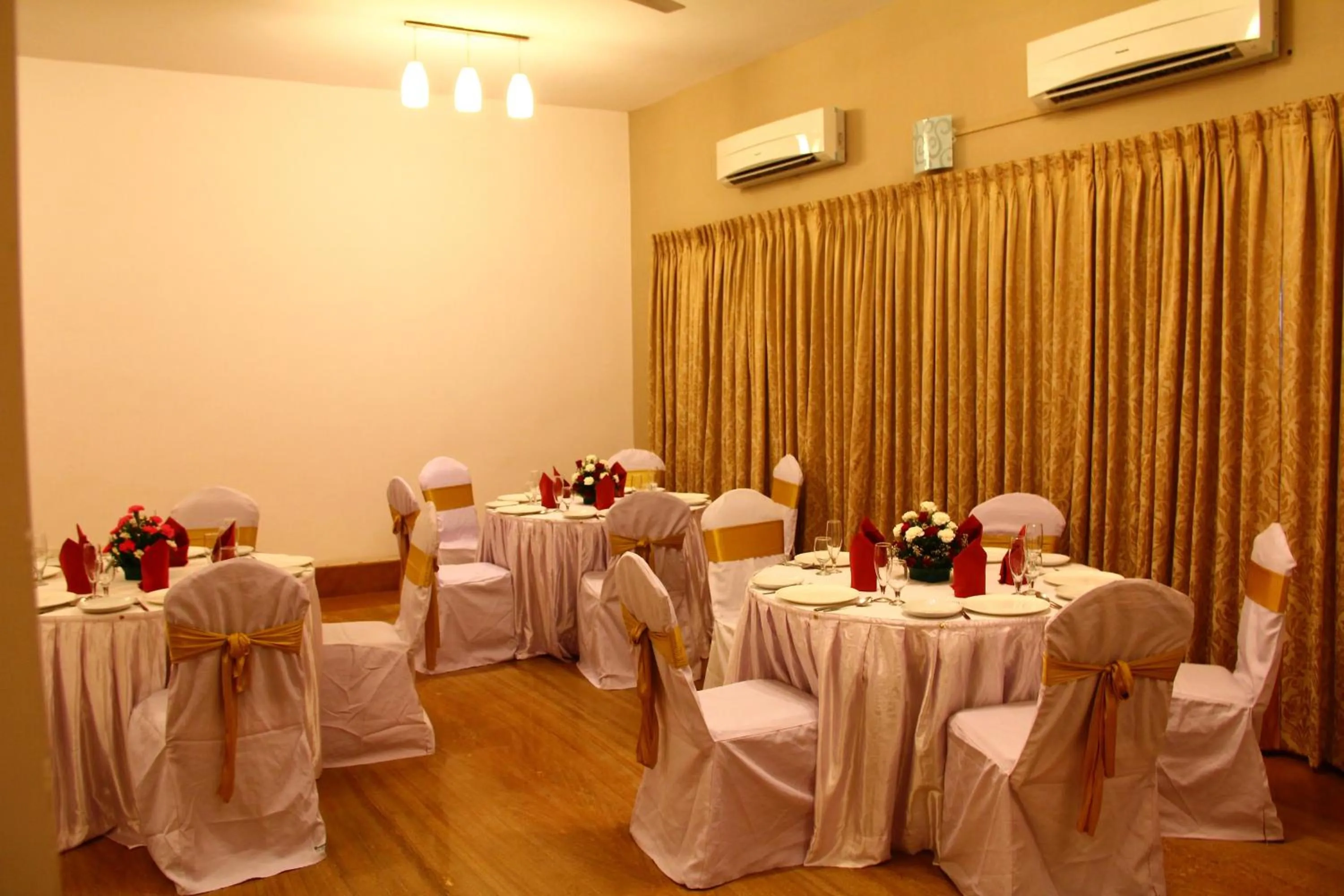 Banquet/Function facilities in Hanu Reddy Residences Poes Garden