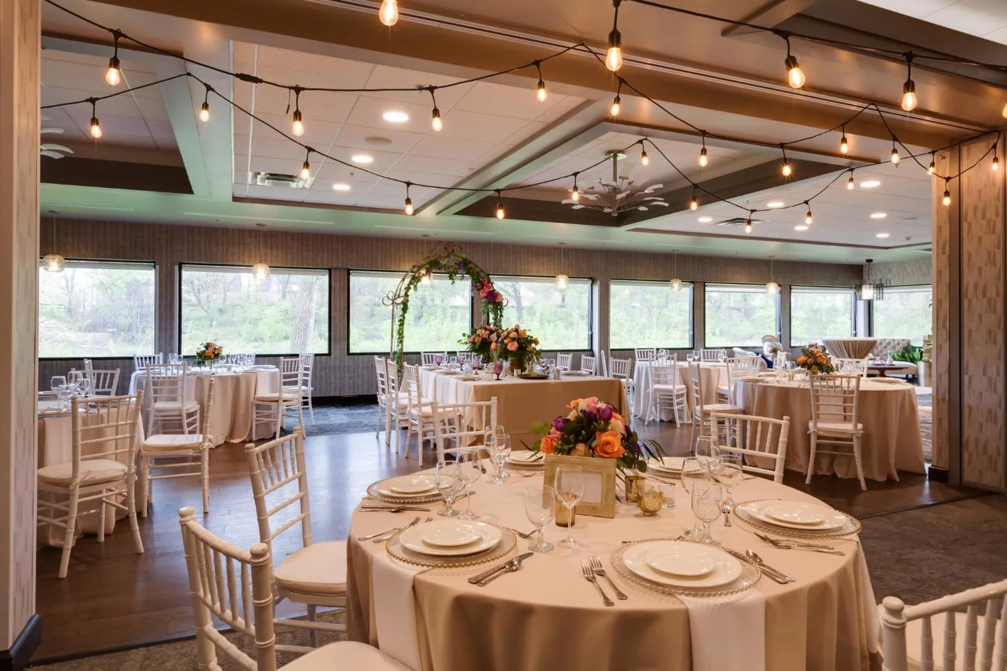 Restaurant/places to eat in Holiday Inn Milwaukee Riverfront by IHG