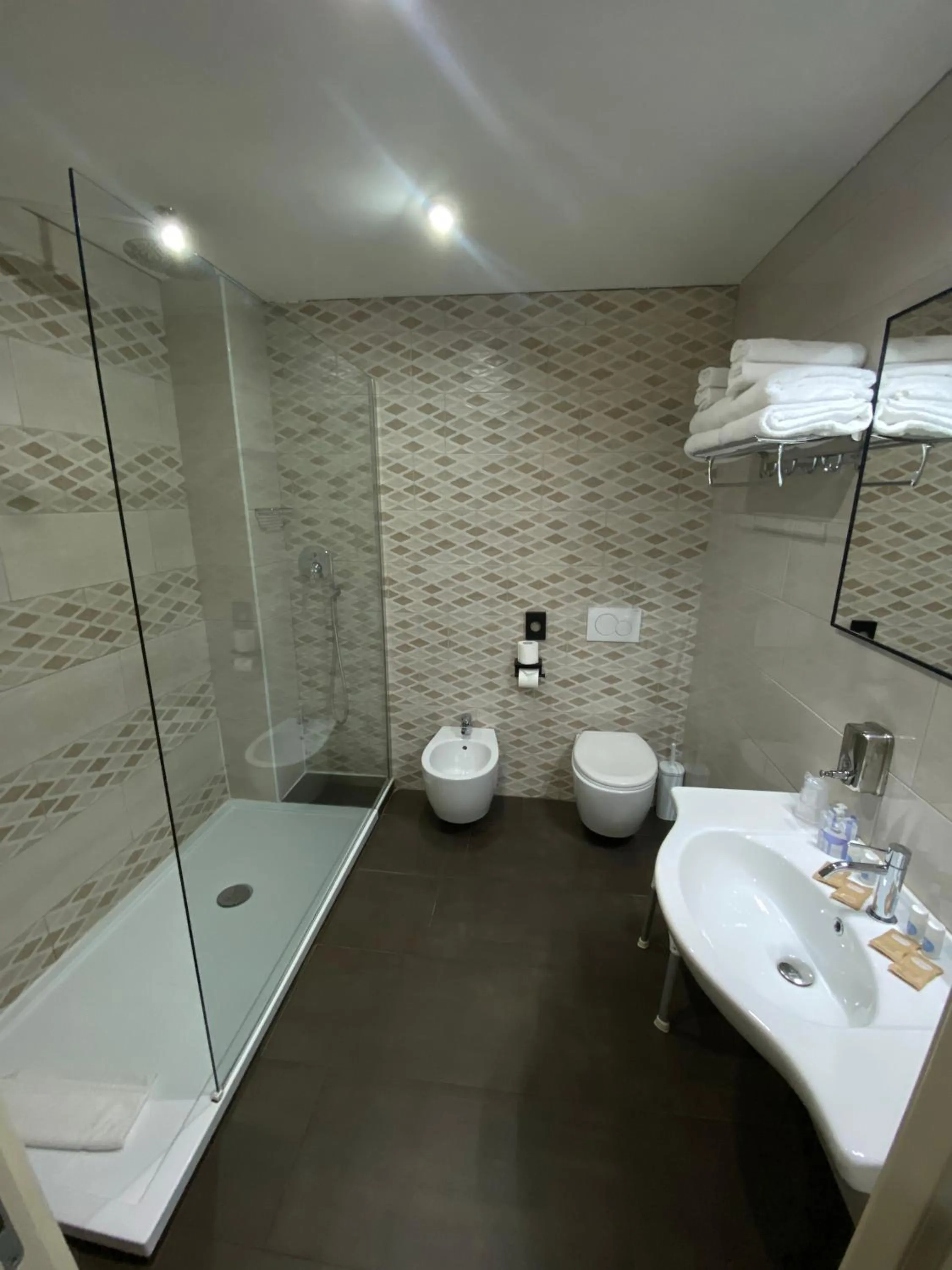 Shower in Hotel Stradivari