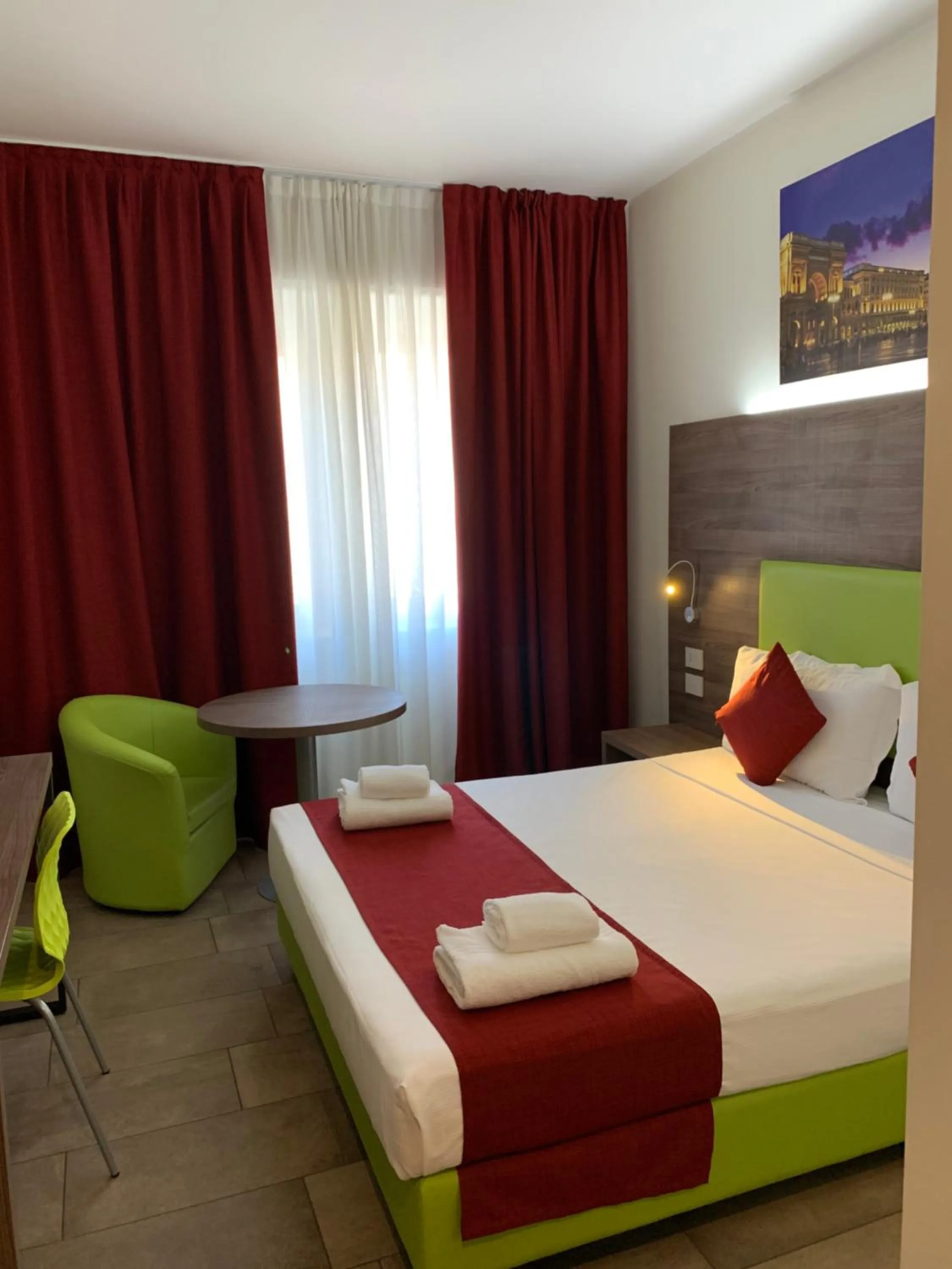 Photo of the whole room, Bed in Hotel Stradivari