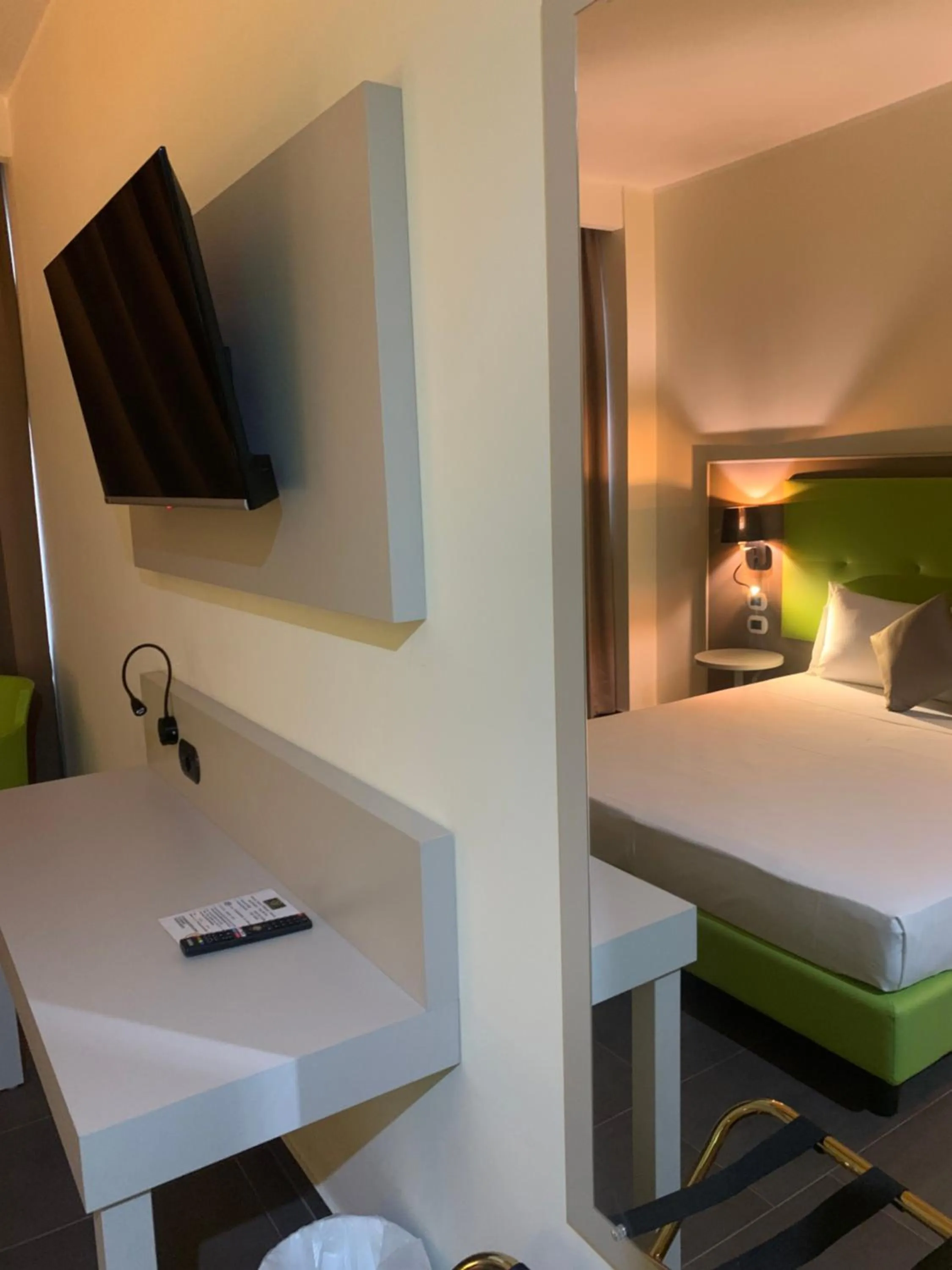 Bedroom, Bed in Hotel Stradivari