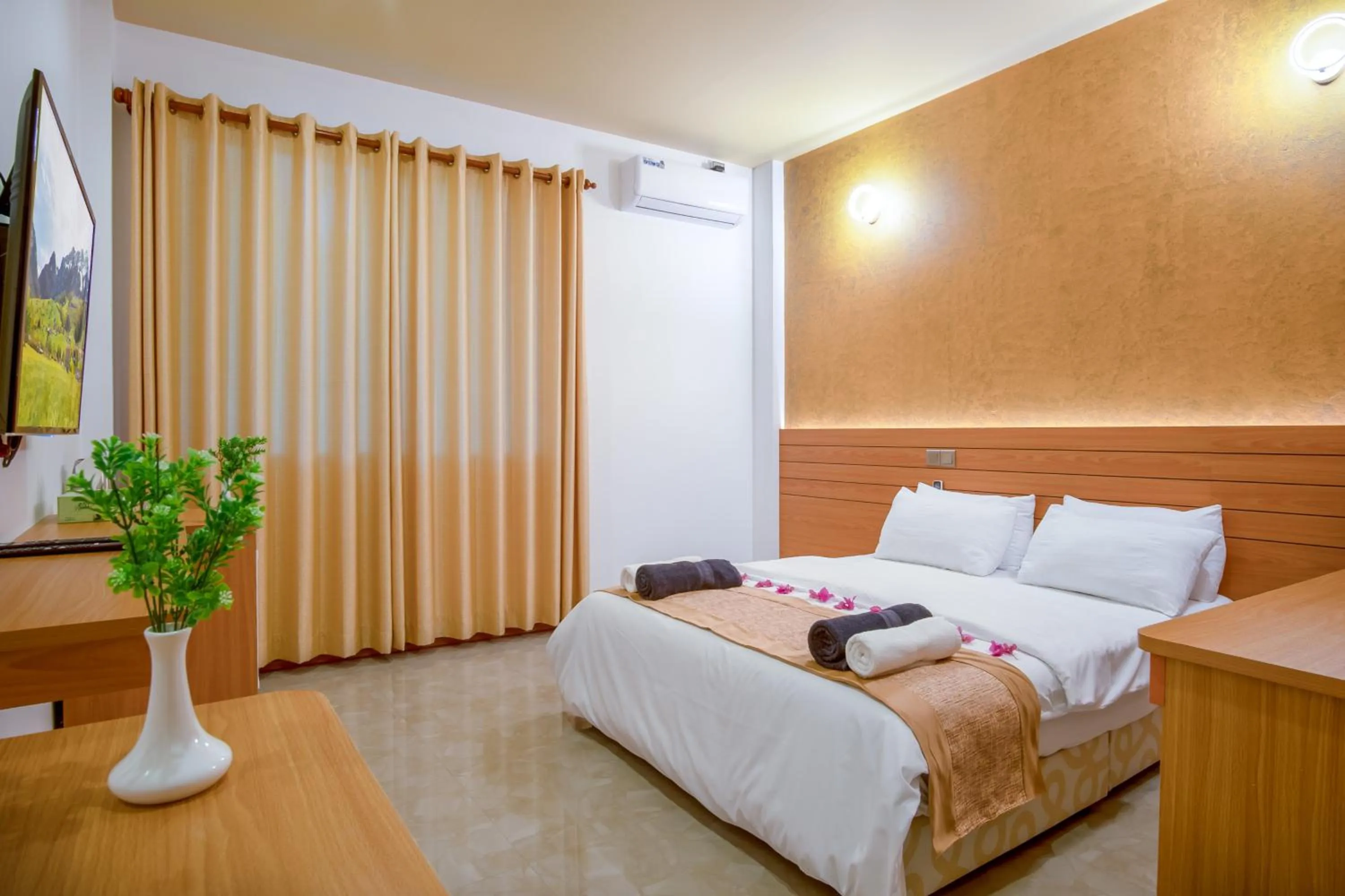 Bed in Nala Veli Beach & Spa