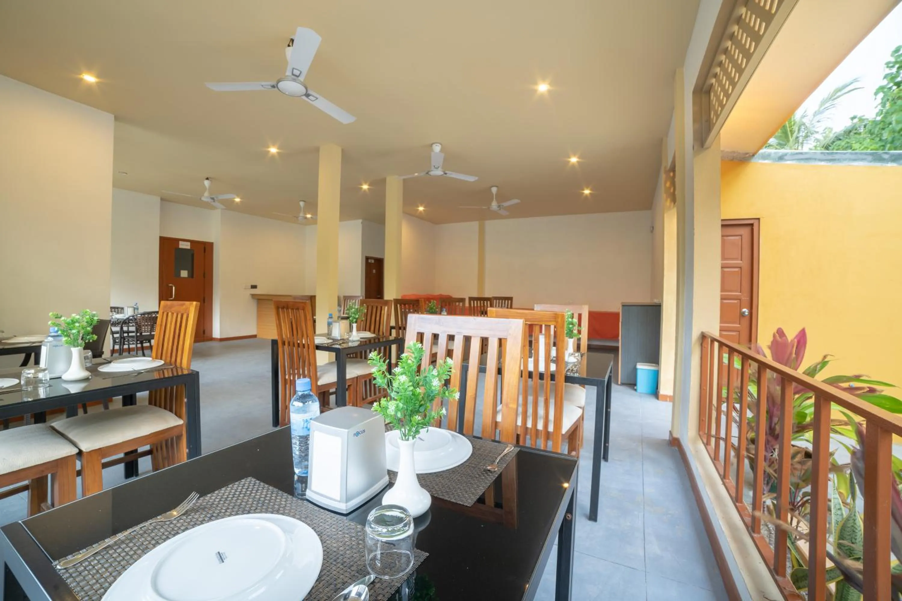 Restaurant/places to eat in Nala Veli Beach & Spa