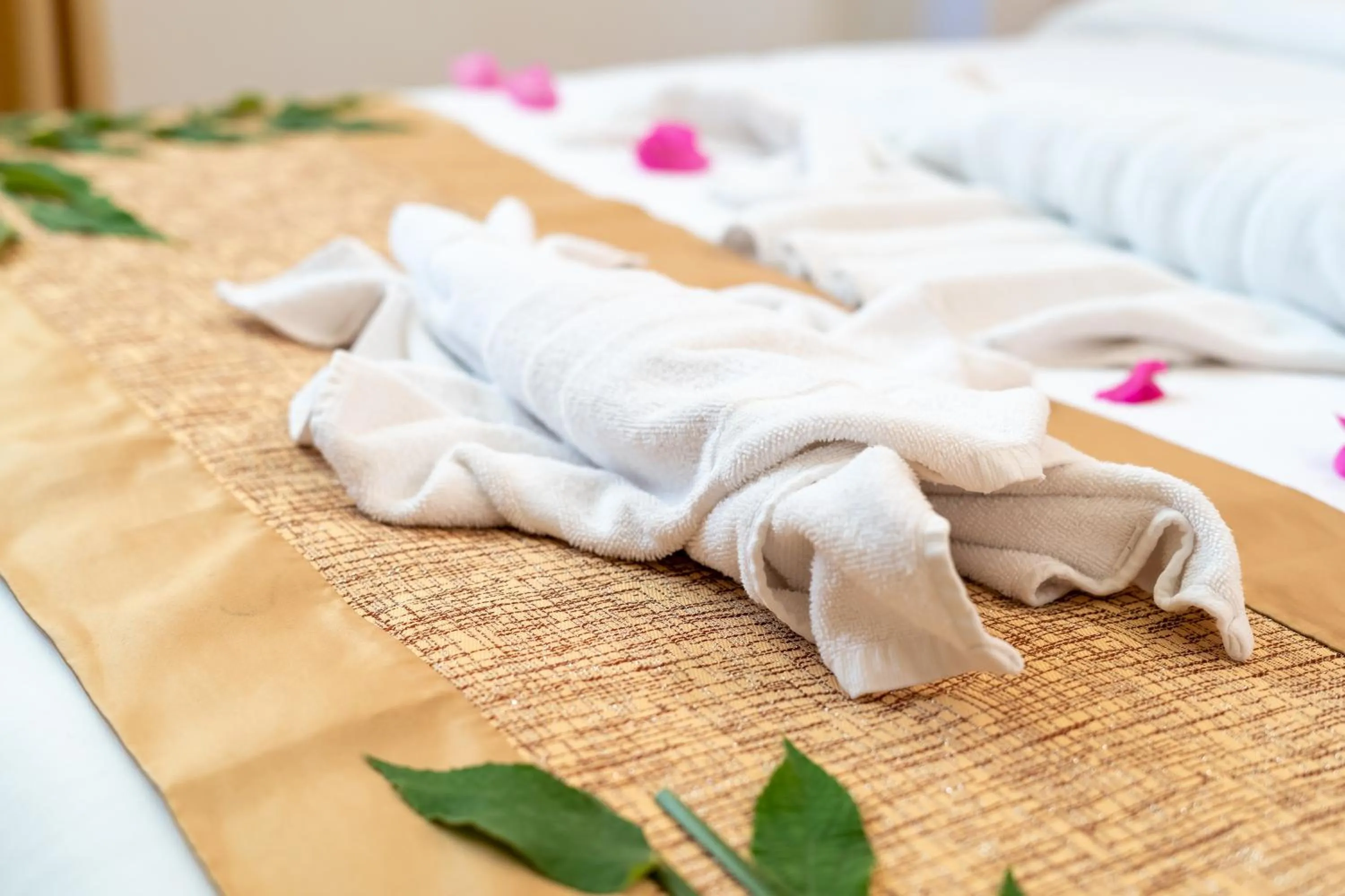 Bed in Nala Veli Beach & Spa