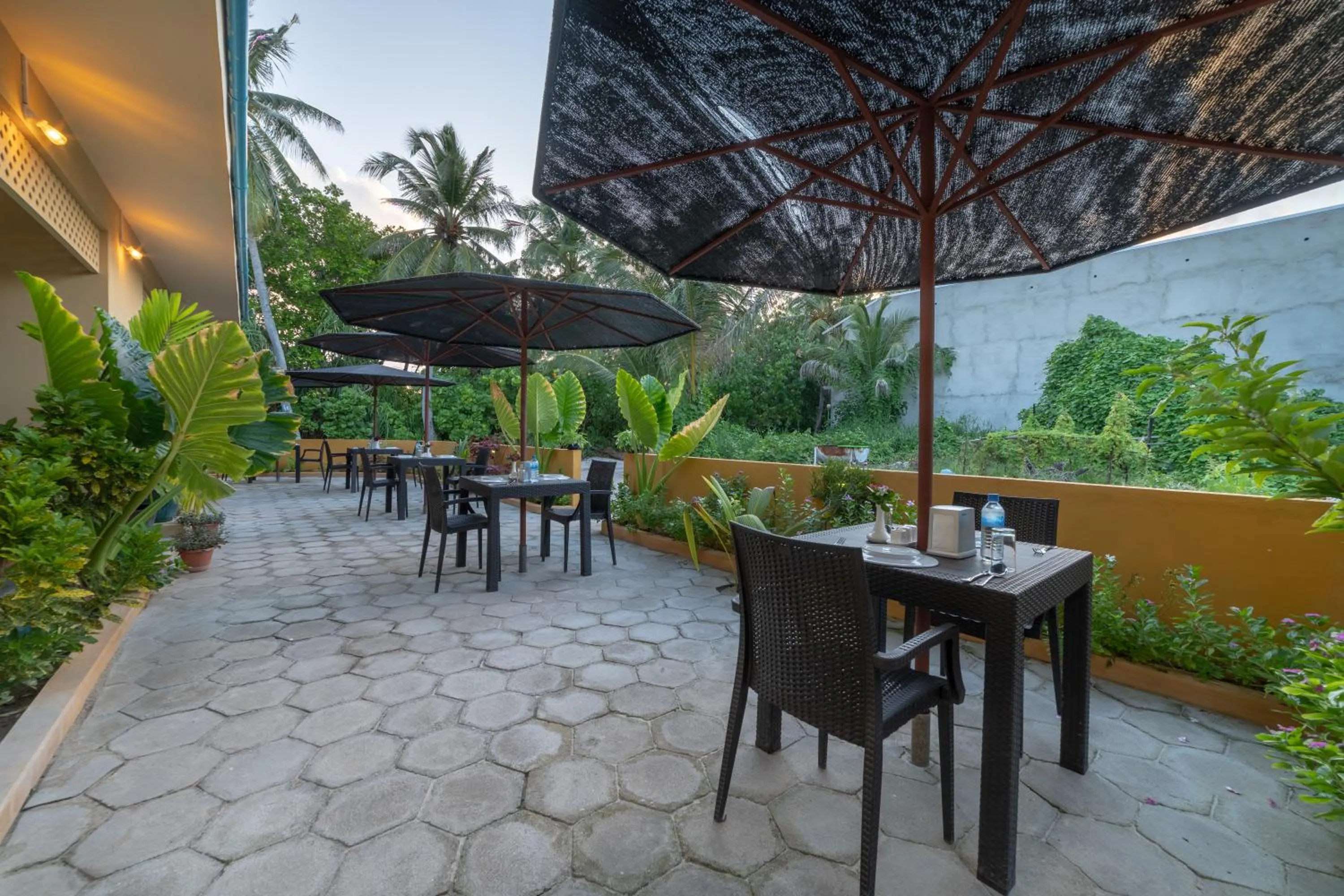 Restaurant/places to eat in Nala Veli Beach & Spa