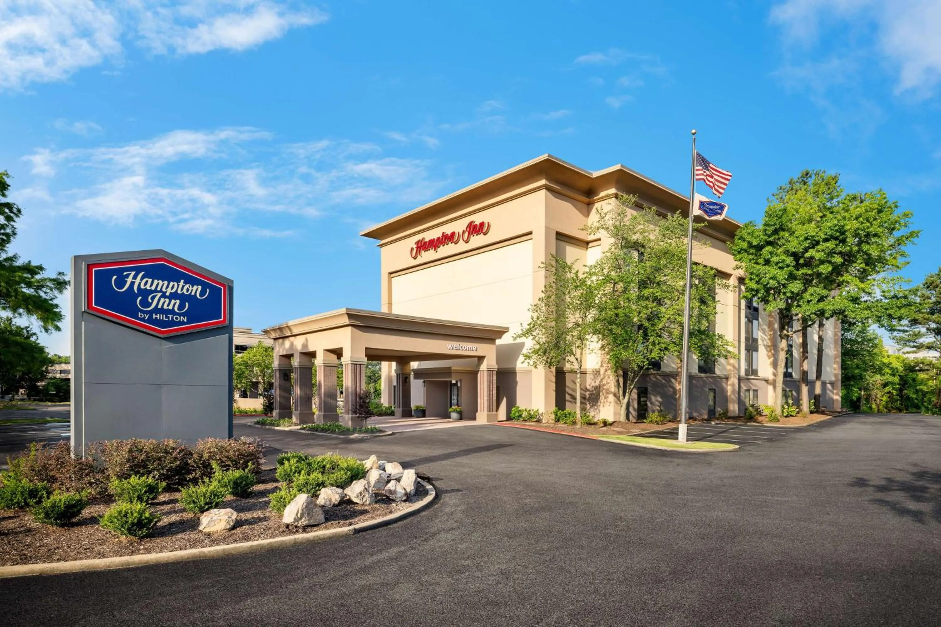 Property building in Hampton Inn Memphis-Walnut Grove/Baptist East