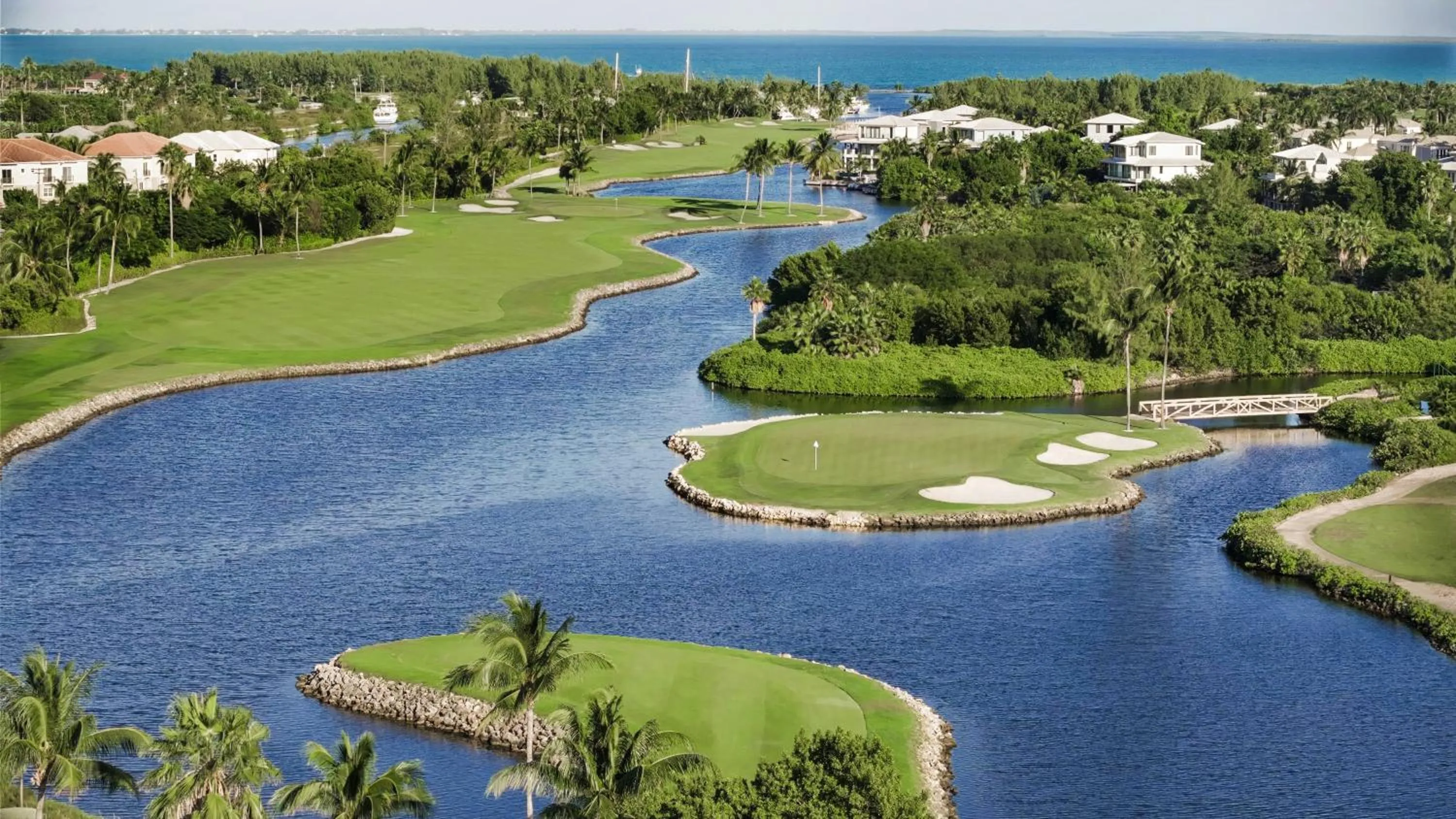 Golfcourse in The Ritz-Carlton, Grand Cayman