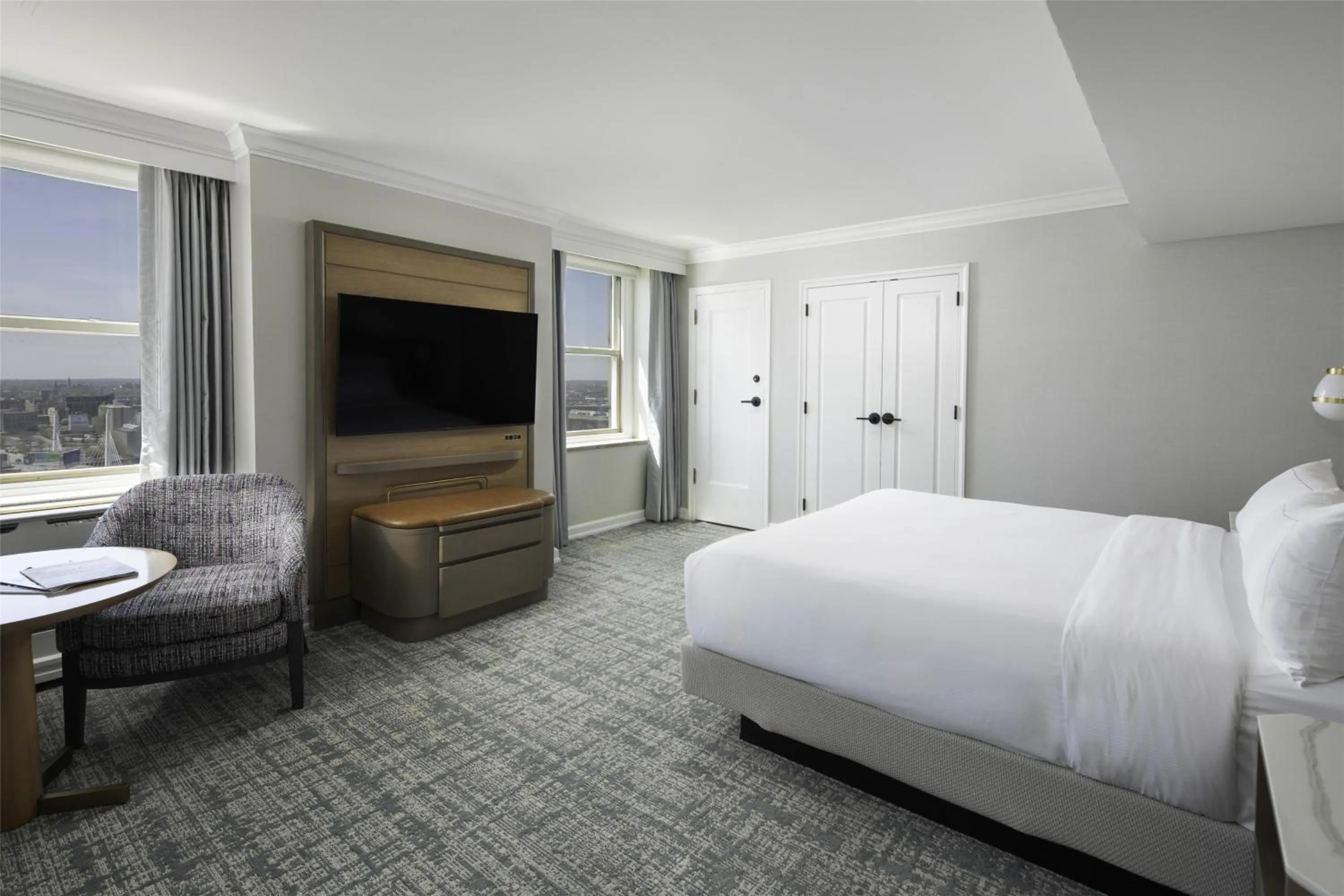 Bed in Hilton Milwaukee