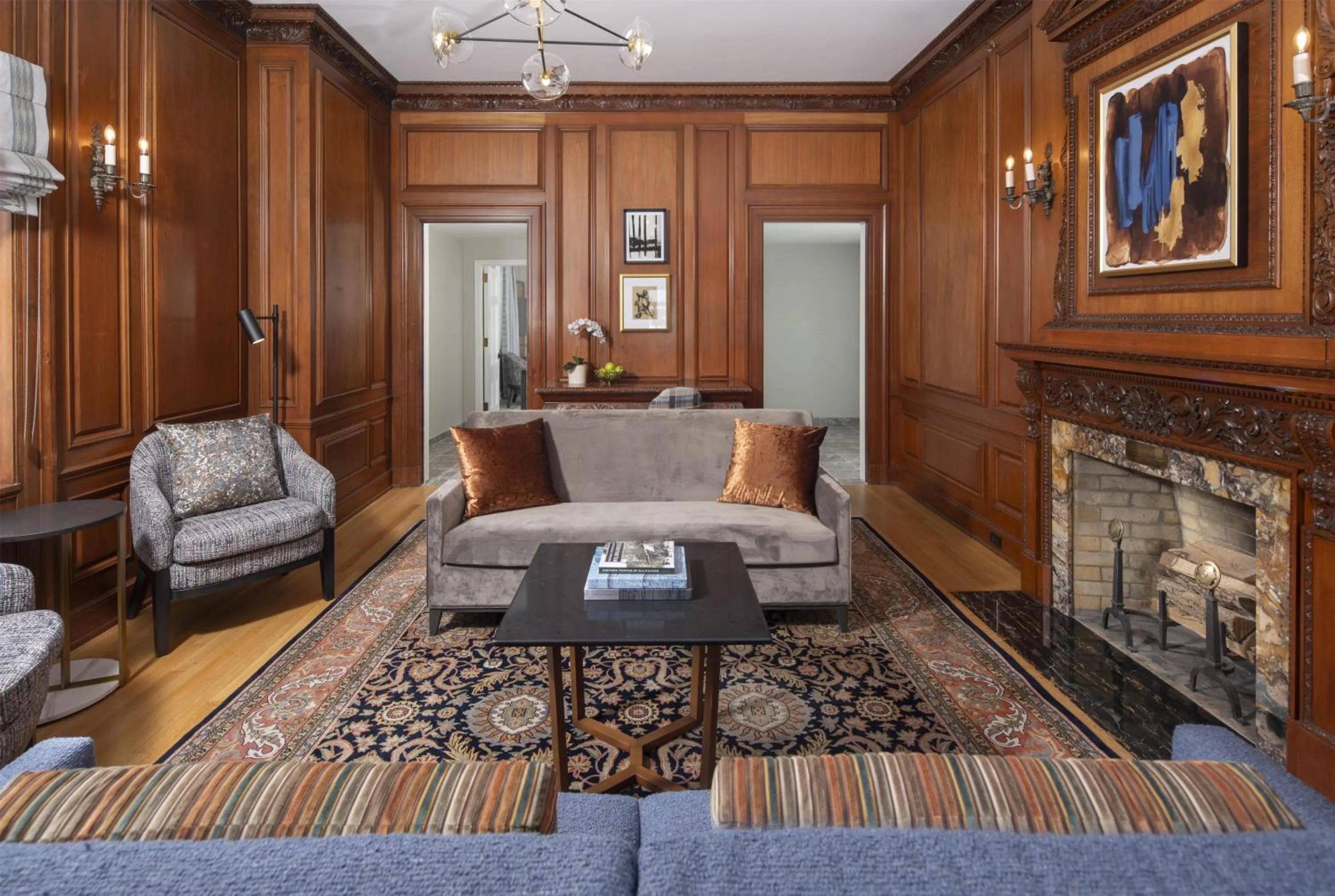 Living room in Hilton Milwaukee