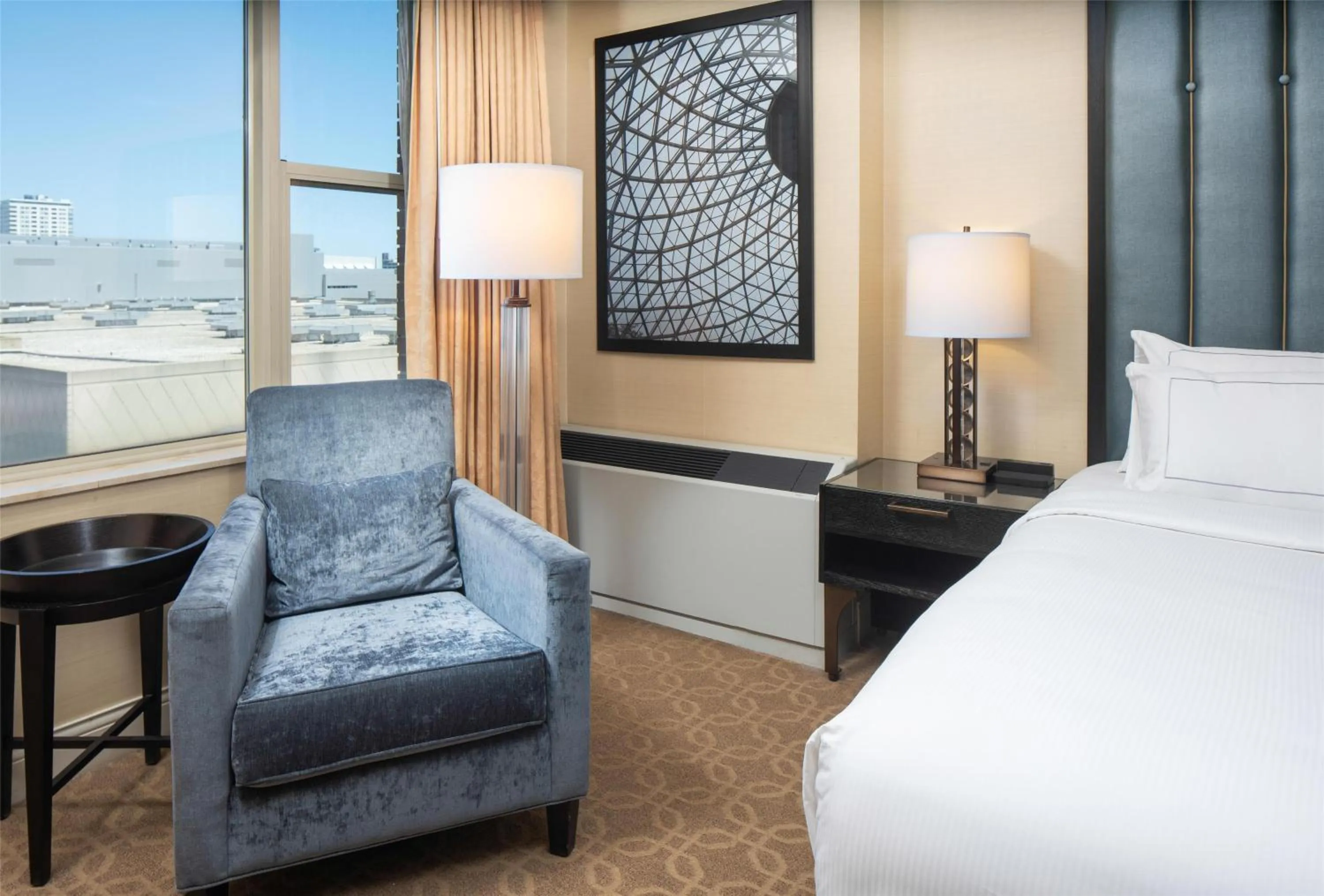 Bed in Hilton Milwaukee