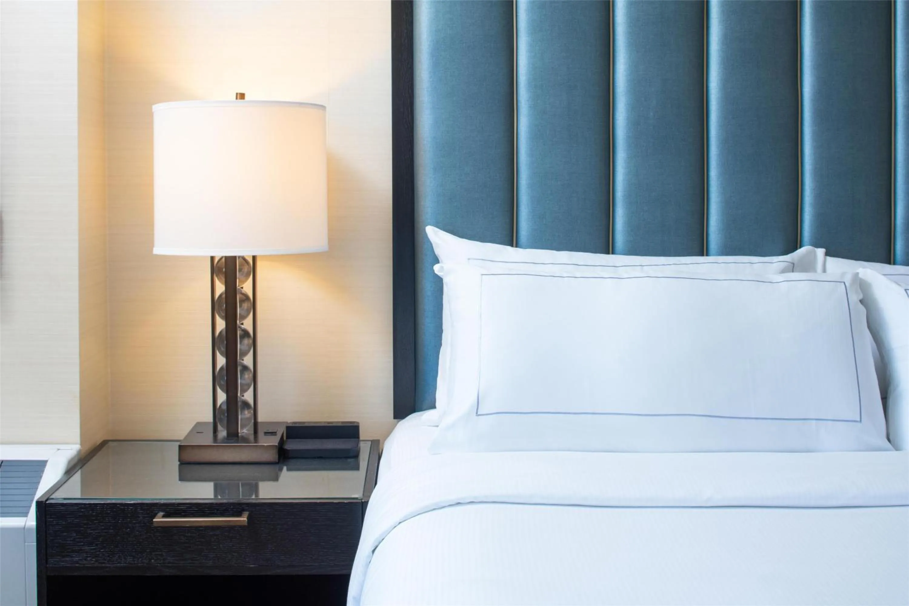 Bed in Hilton Milwaukee