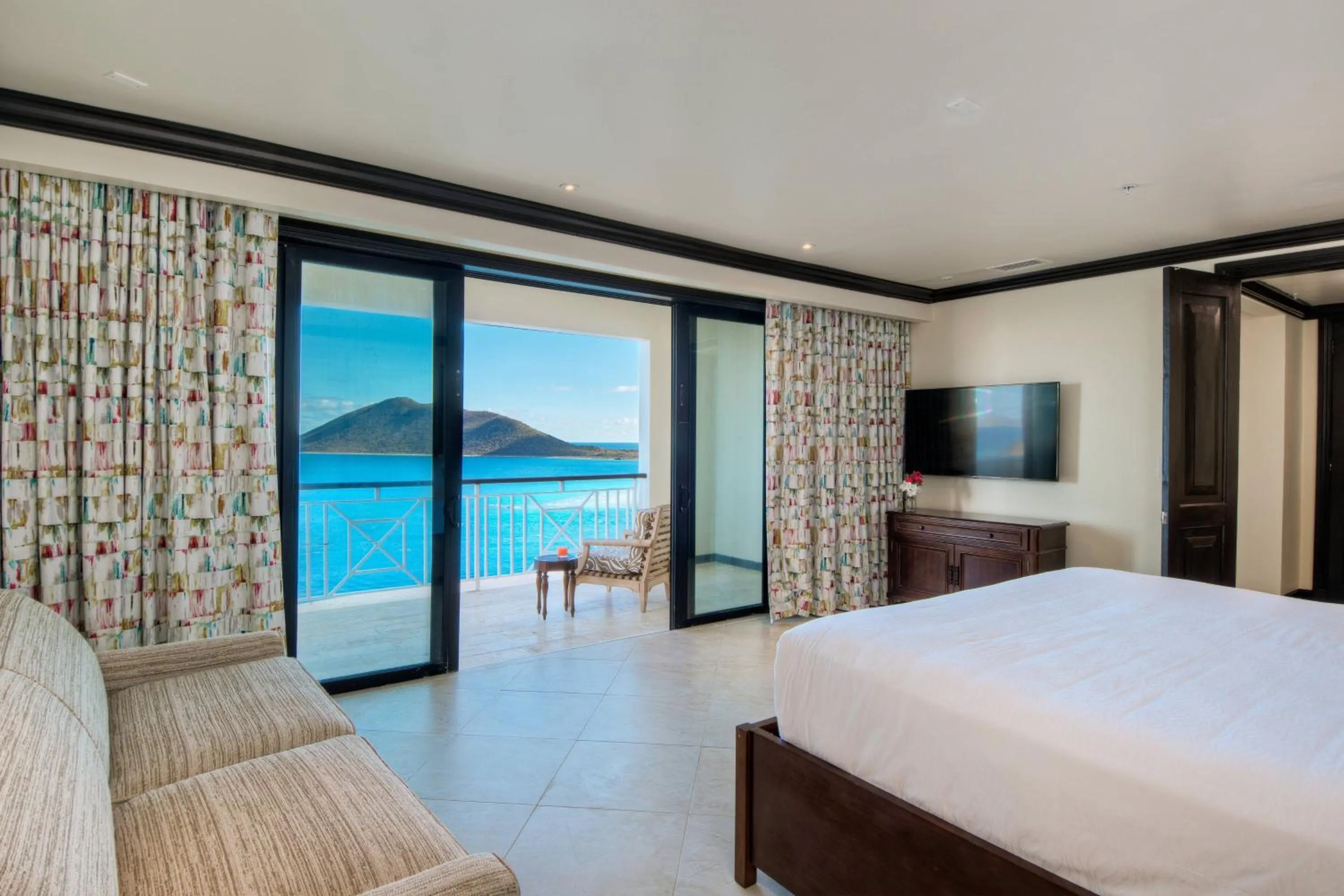 Bedroom, Bed in Scrub Island Resort, Spa & Marina