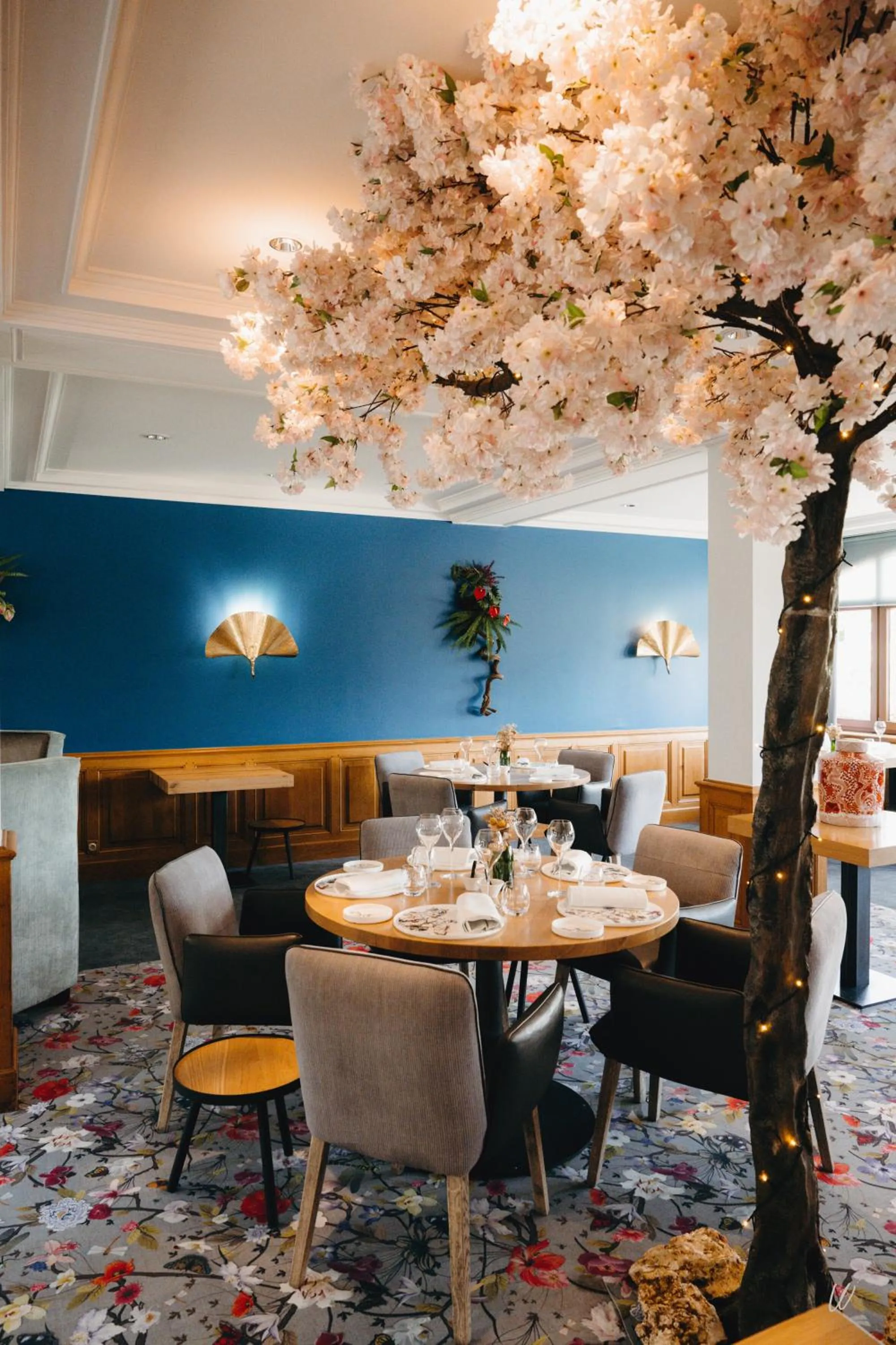 Restaurant/places to eat in Armes de Champagne