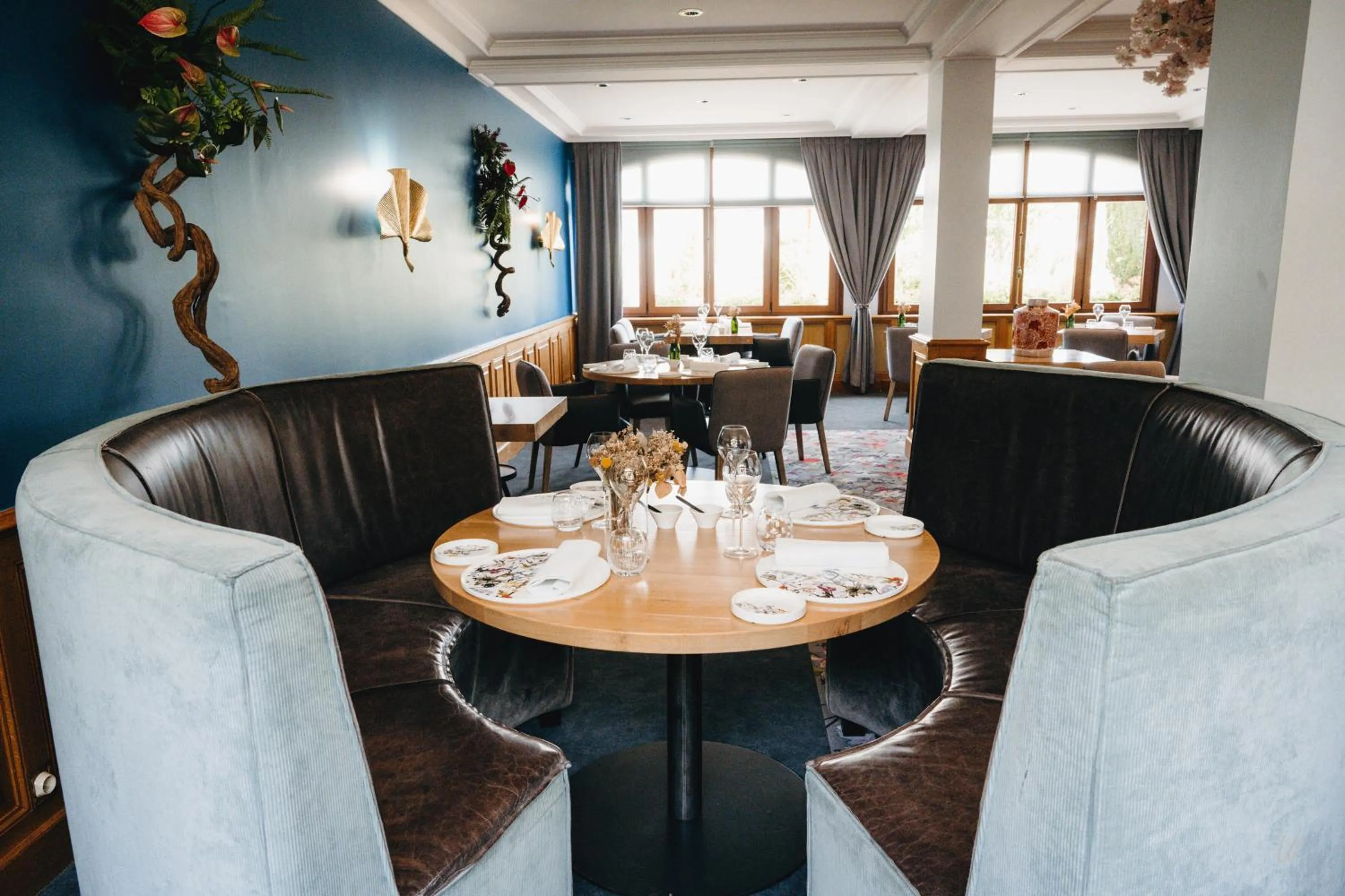 Restaurant/places to eat in Armes de Champagne