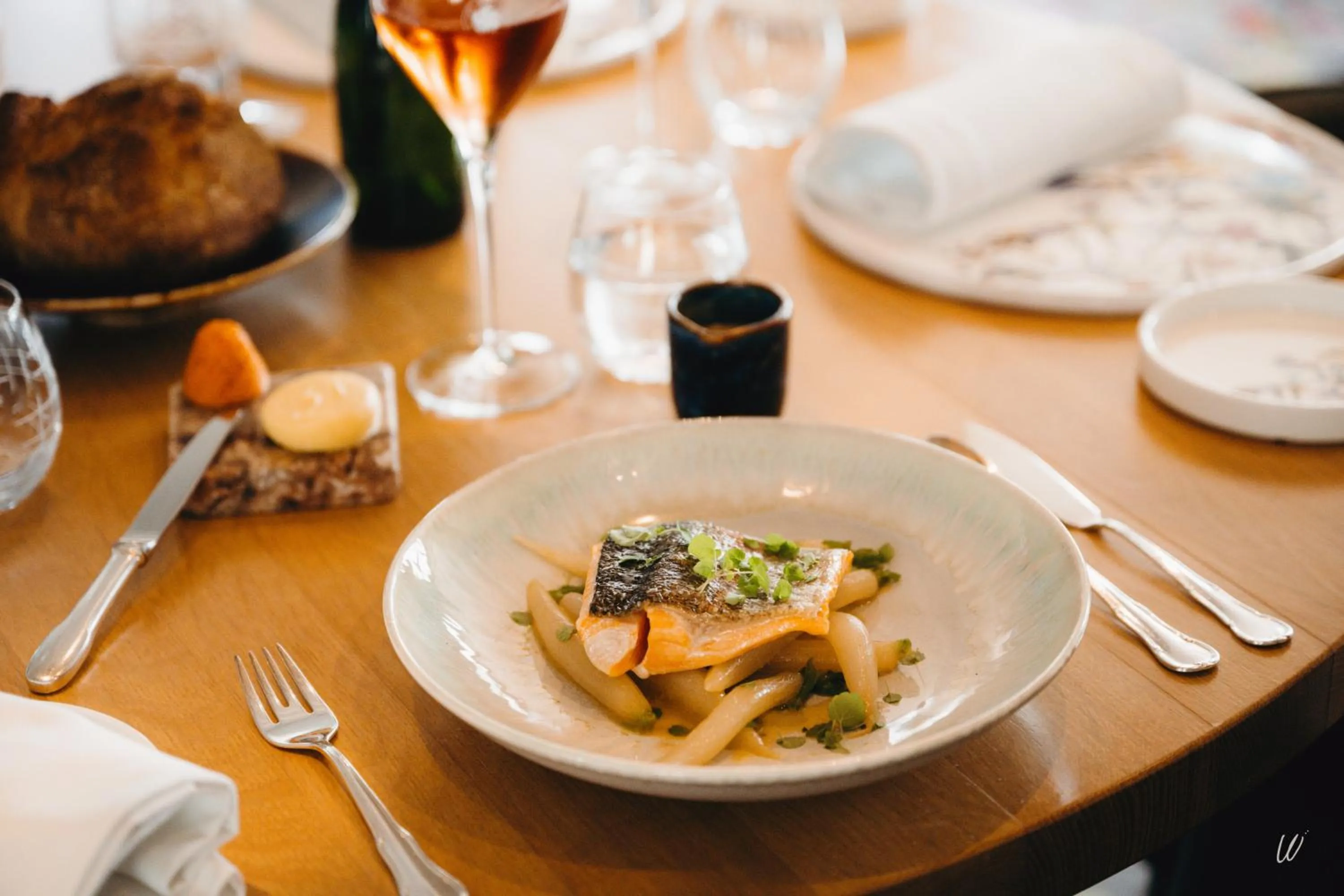 Restaurant/places to eat in Armes de Champagne