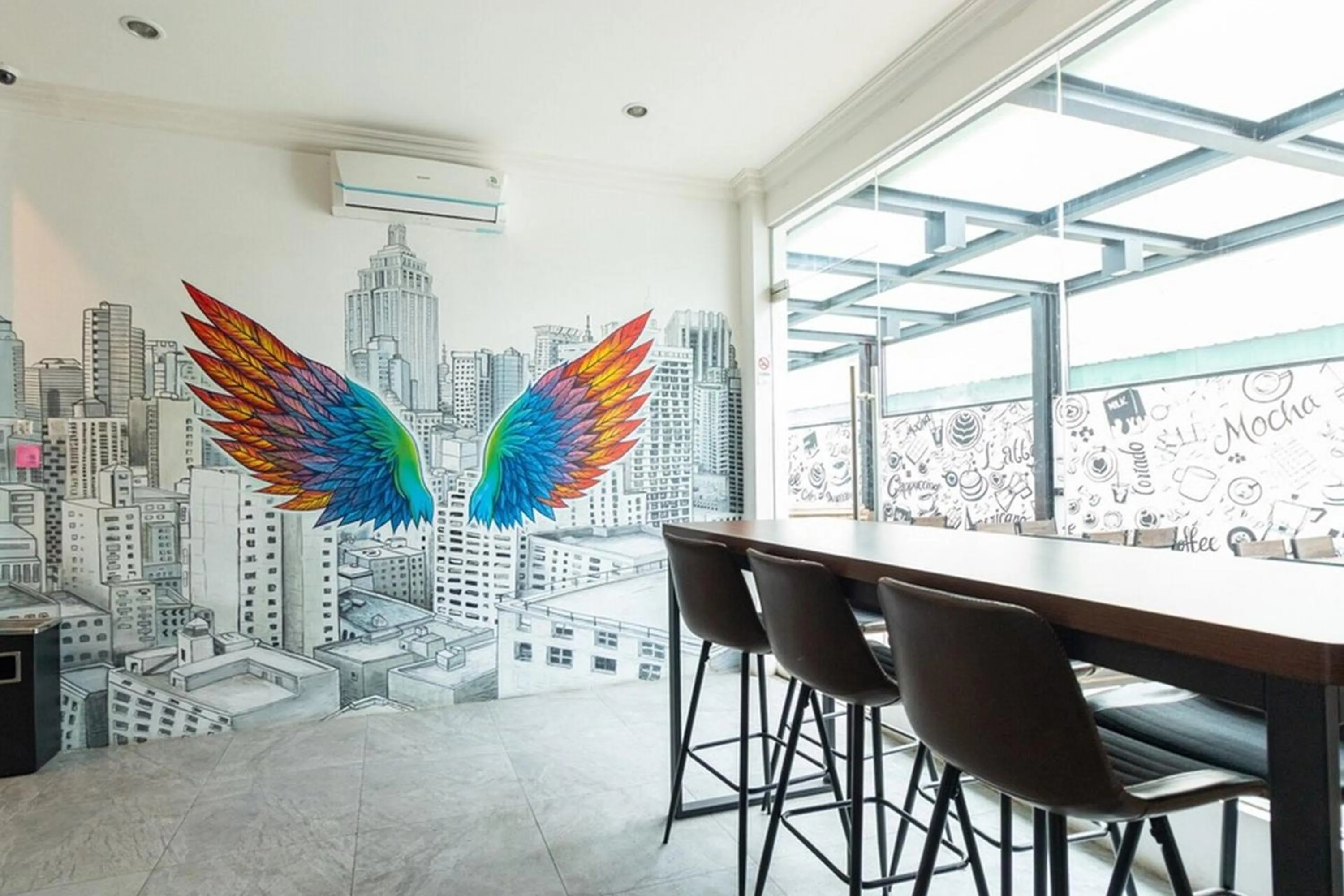 Meeting/conference room in RedDoorz Premium near Centre Point Mall Medan