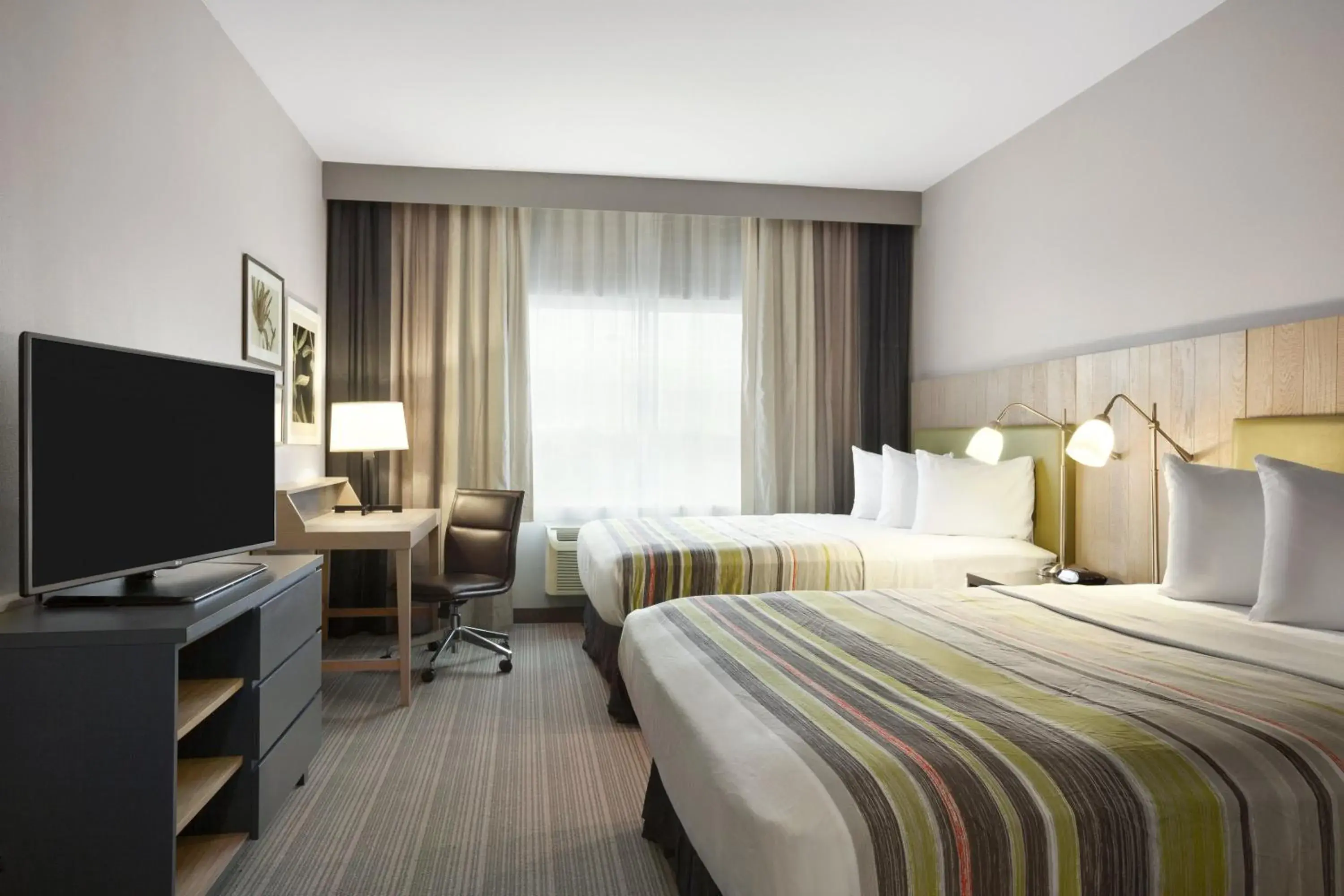 Queen Room with Two Queen Beds - Non-Smoking in Country Inn & Suites by Radisson, Warner Robins, GA Queen Room with Two Queen Beds - Non-Smoking in Country Inn & Suites by Radisson, Warner Robins, GA