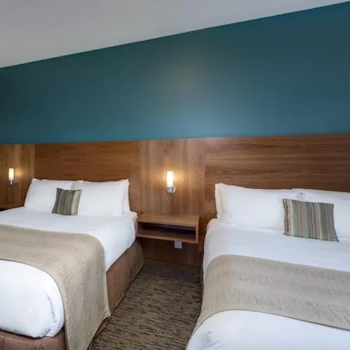 Bedroom, Bed in Heritage Inn Hotel & Convention Centre - Pincher Creek