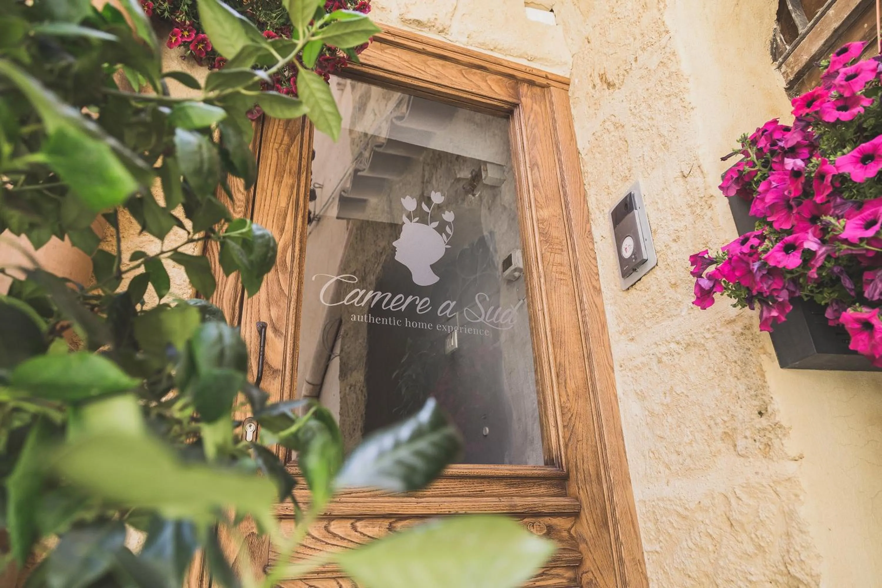 Facade/entrance in Camere a Sud