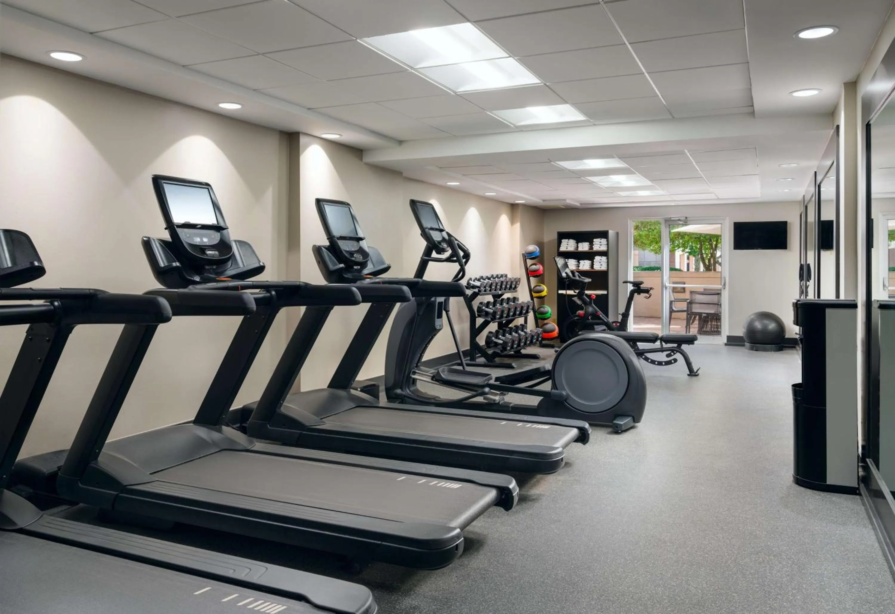 Fitness centre/facilities in Embassy Suites by Hilton Memphis East Germantown Area
