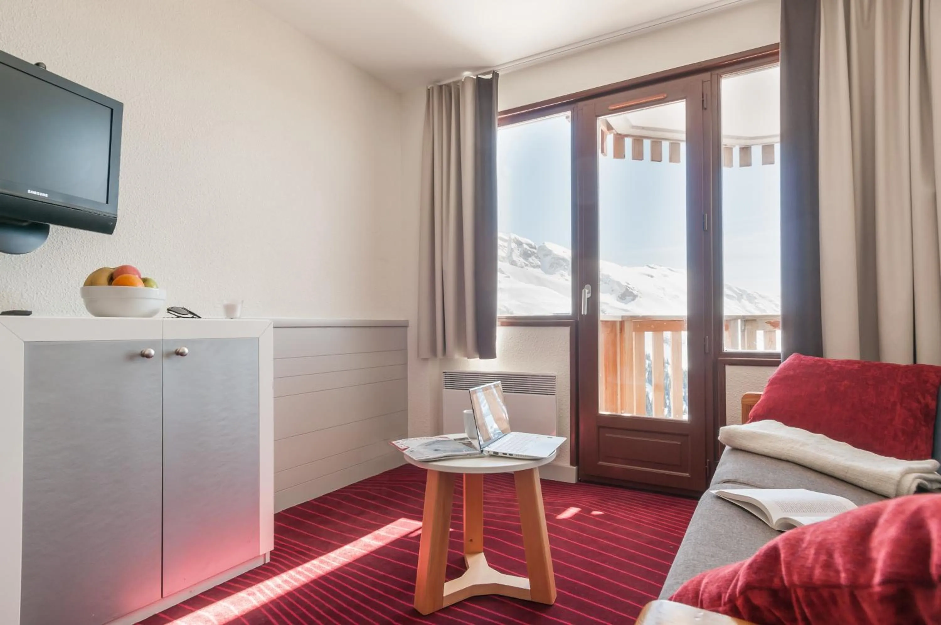 Communal lounge/ TV room in Résidence Pierre & Vacances Antarès