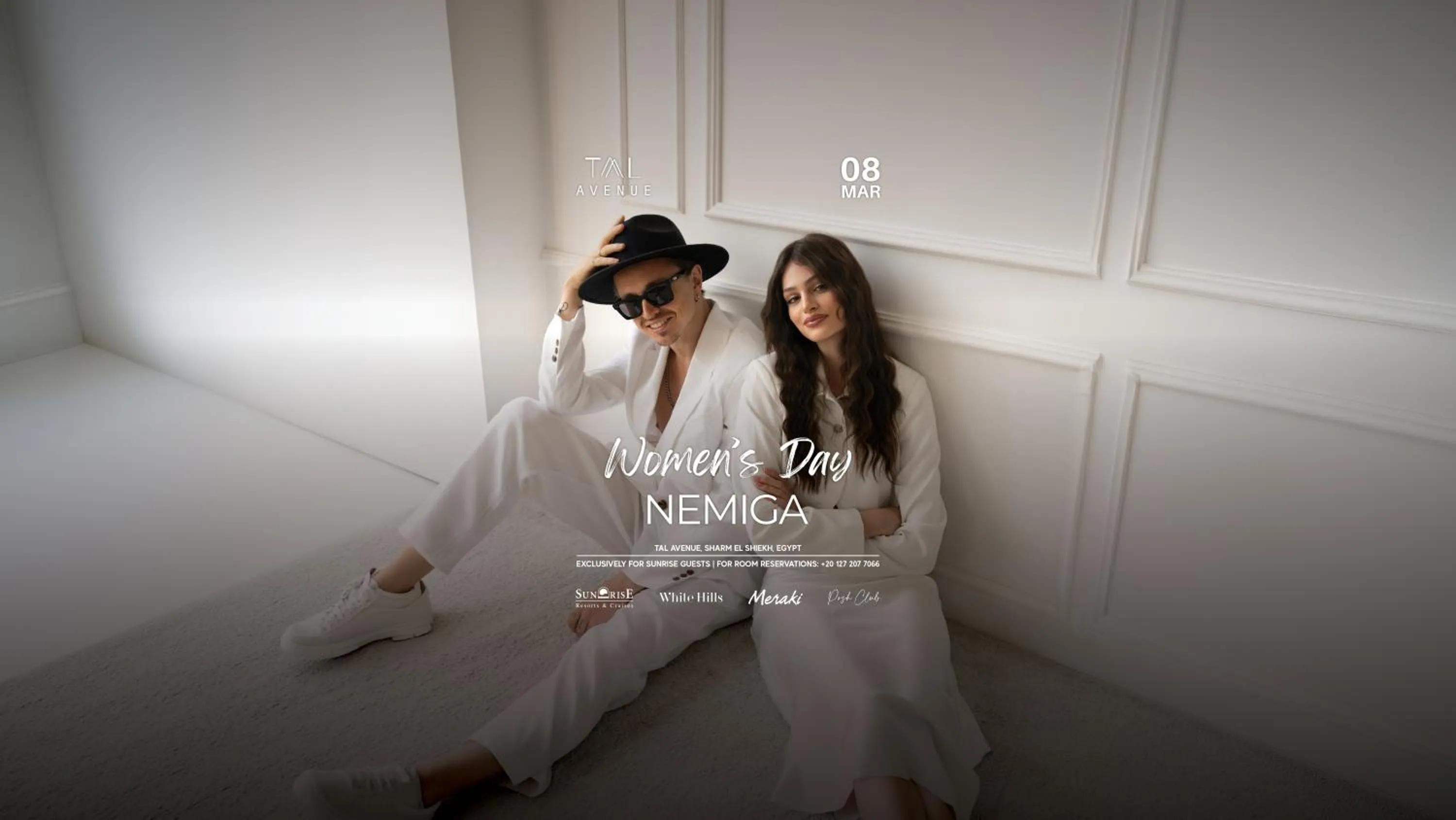 Evening entertainment in Sunrise Arabian Beach Resort