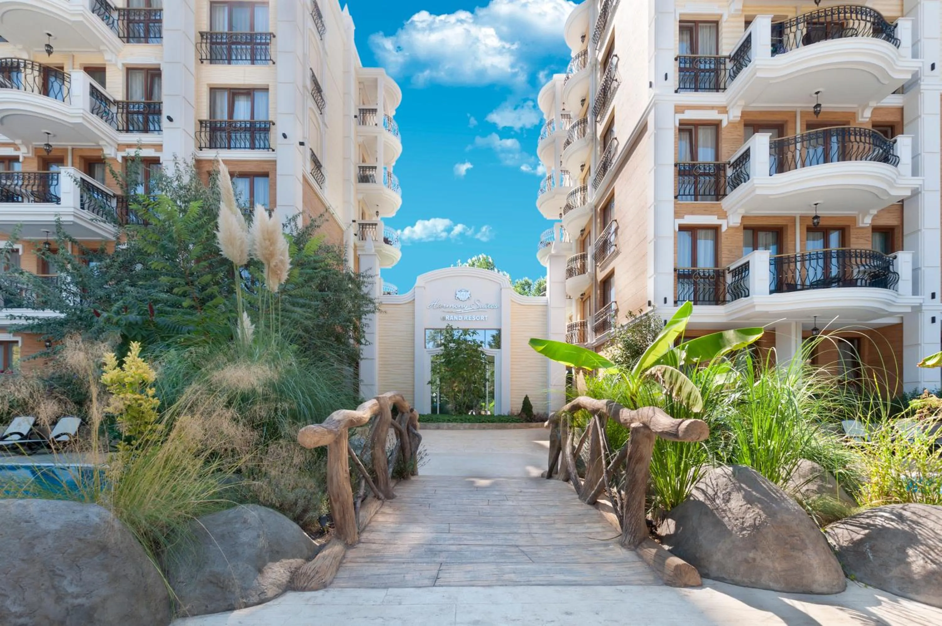 Patio in Harmony Suites Grand Resort