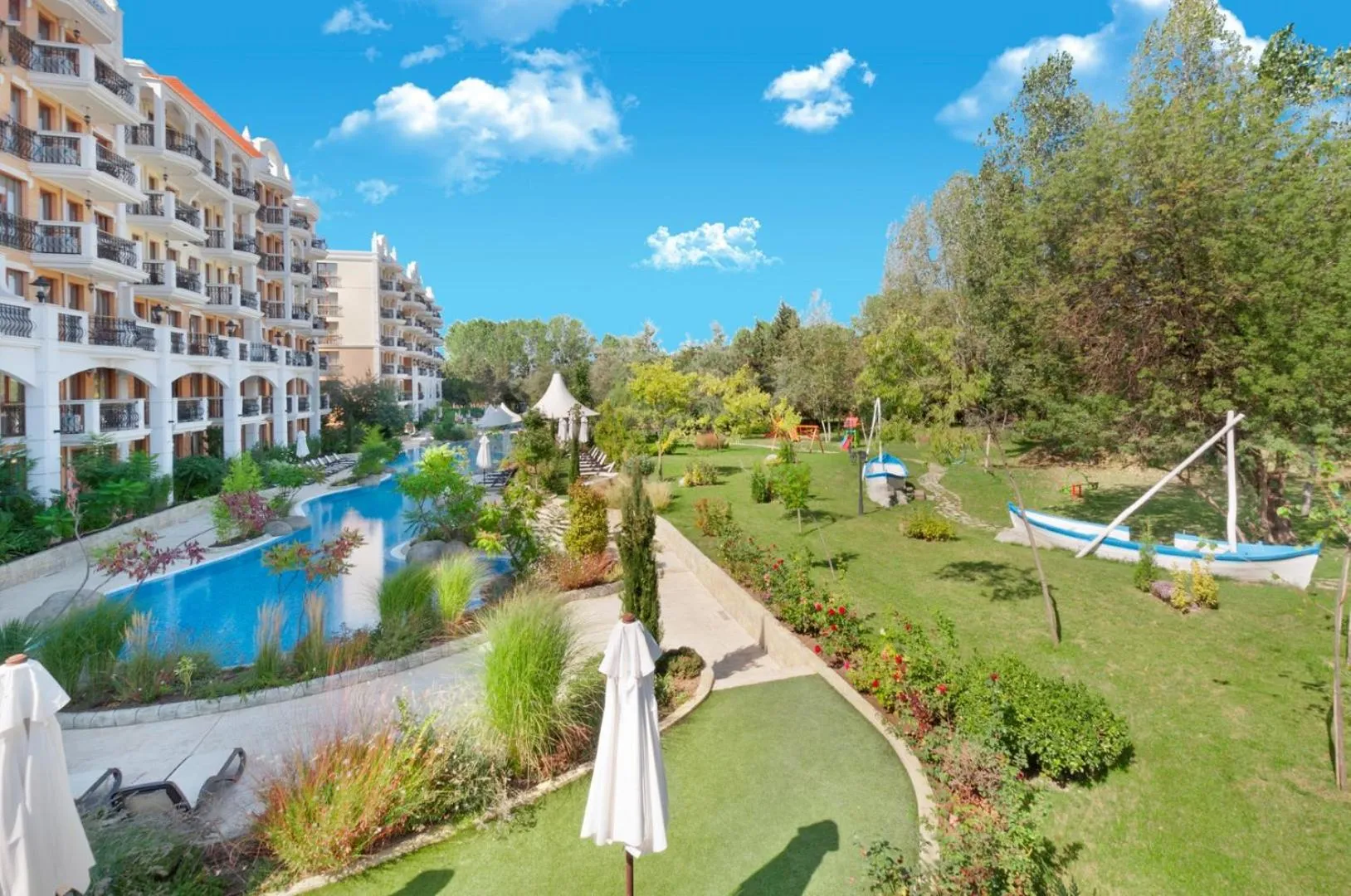 Natural landscape in Harmony Suites Grand Resort