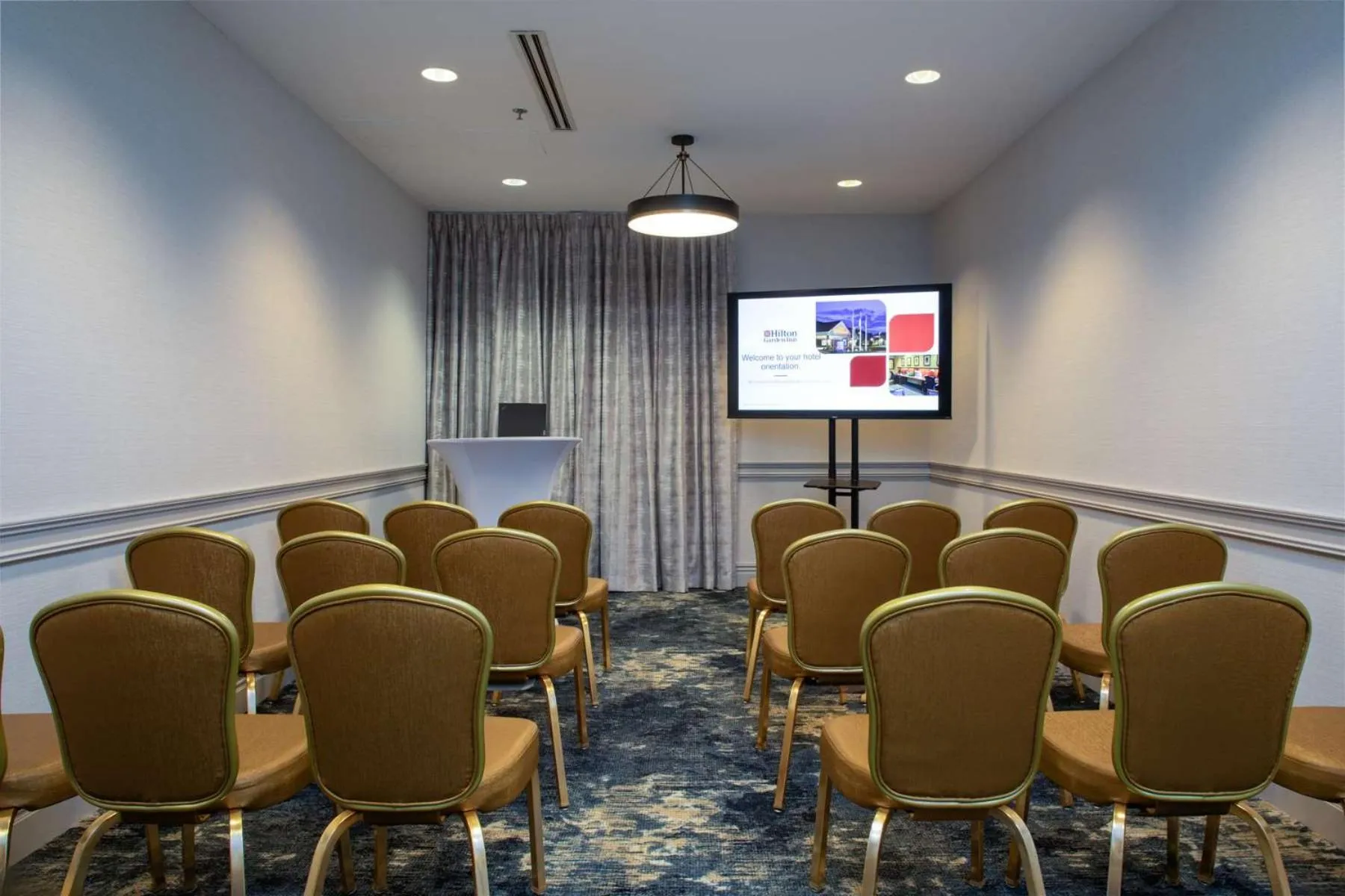 Meeting/conference room in Hilton Garden Inn Milwaukee Northwest Conference Center