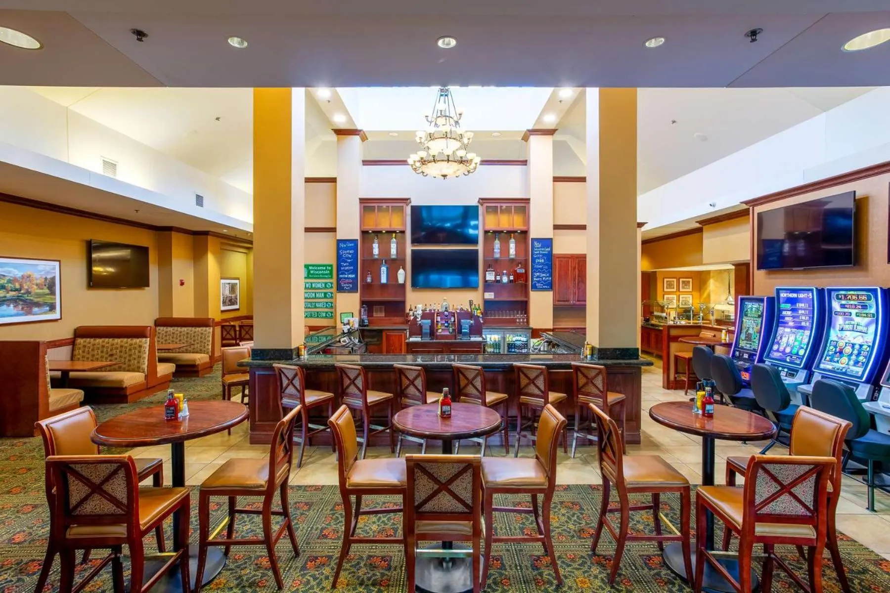 Restaurant/places to eat in Hilton Garden Inn Milwaukee Northwest Conference Center
