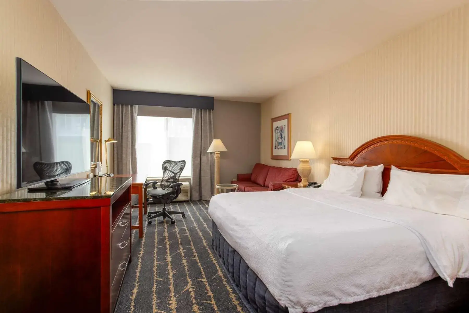 King Room with Sofa Bed in Hilton Garden Inn Milwaukee Northwest Conference Center King Room with Sofa Bed in Hilton Garden Inn Milwaukee Northwest Conference Center