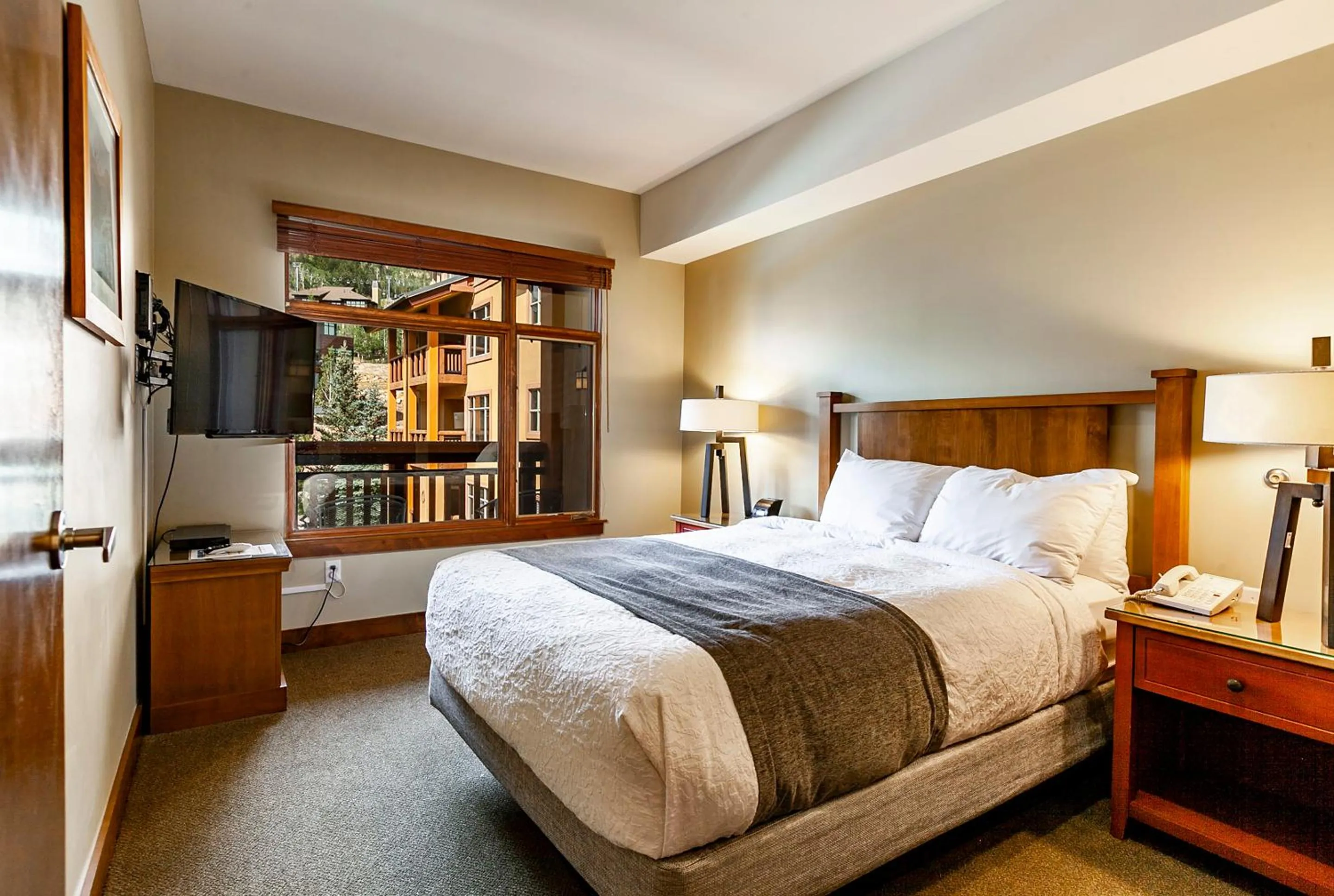 Bed in Sundial Lodge by All Seasons Resort Lodging