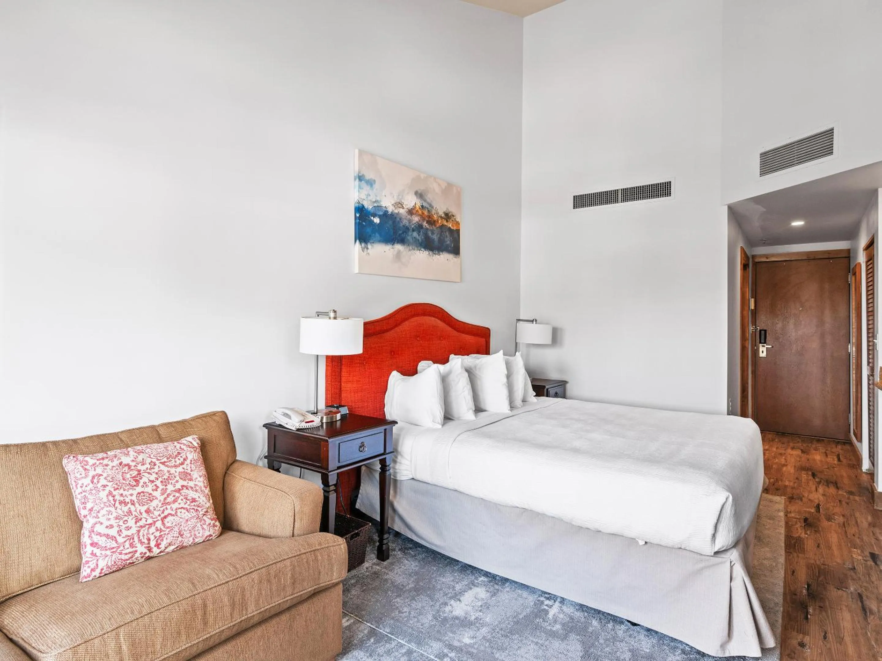 Bed in Sundial Lodge by All Seasons Resort Lodging