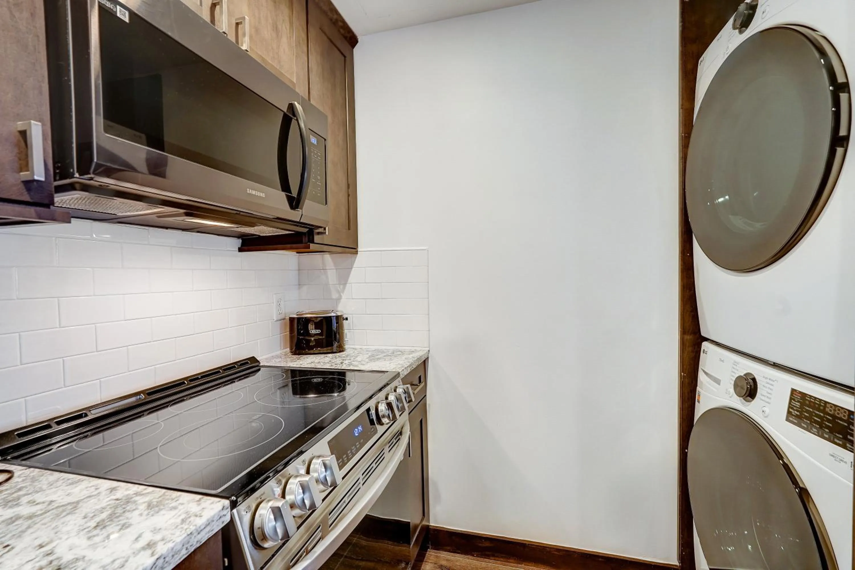 Kitchen or kitchenette in Sundial Lodge by All Seasons Resort Lodging