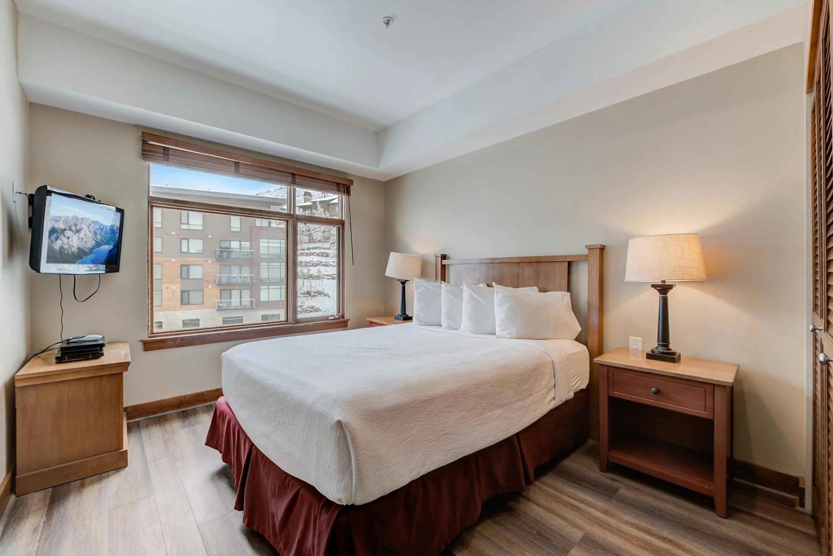 Bed in Sundial Lodge by All Seasons Resort Lodging