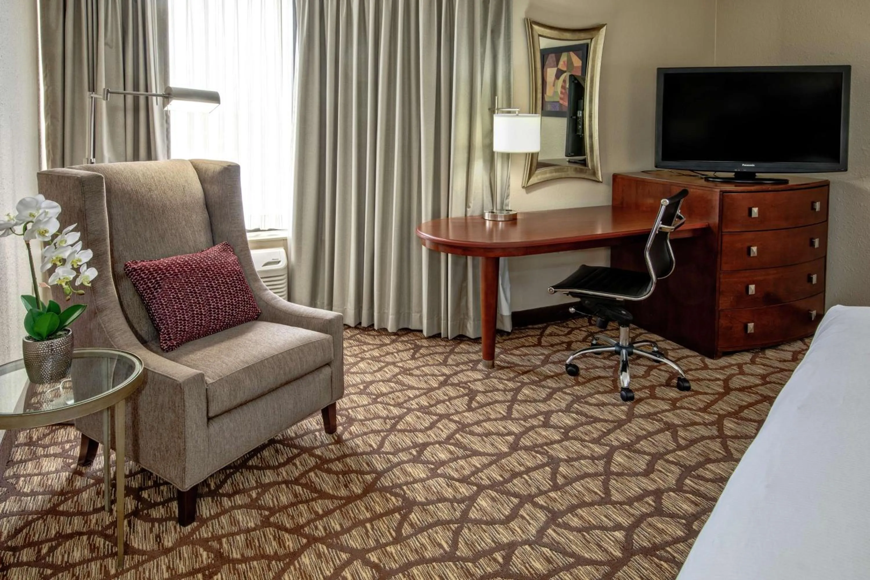 King Room in DoubleTree by Hilton Jackson