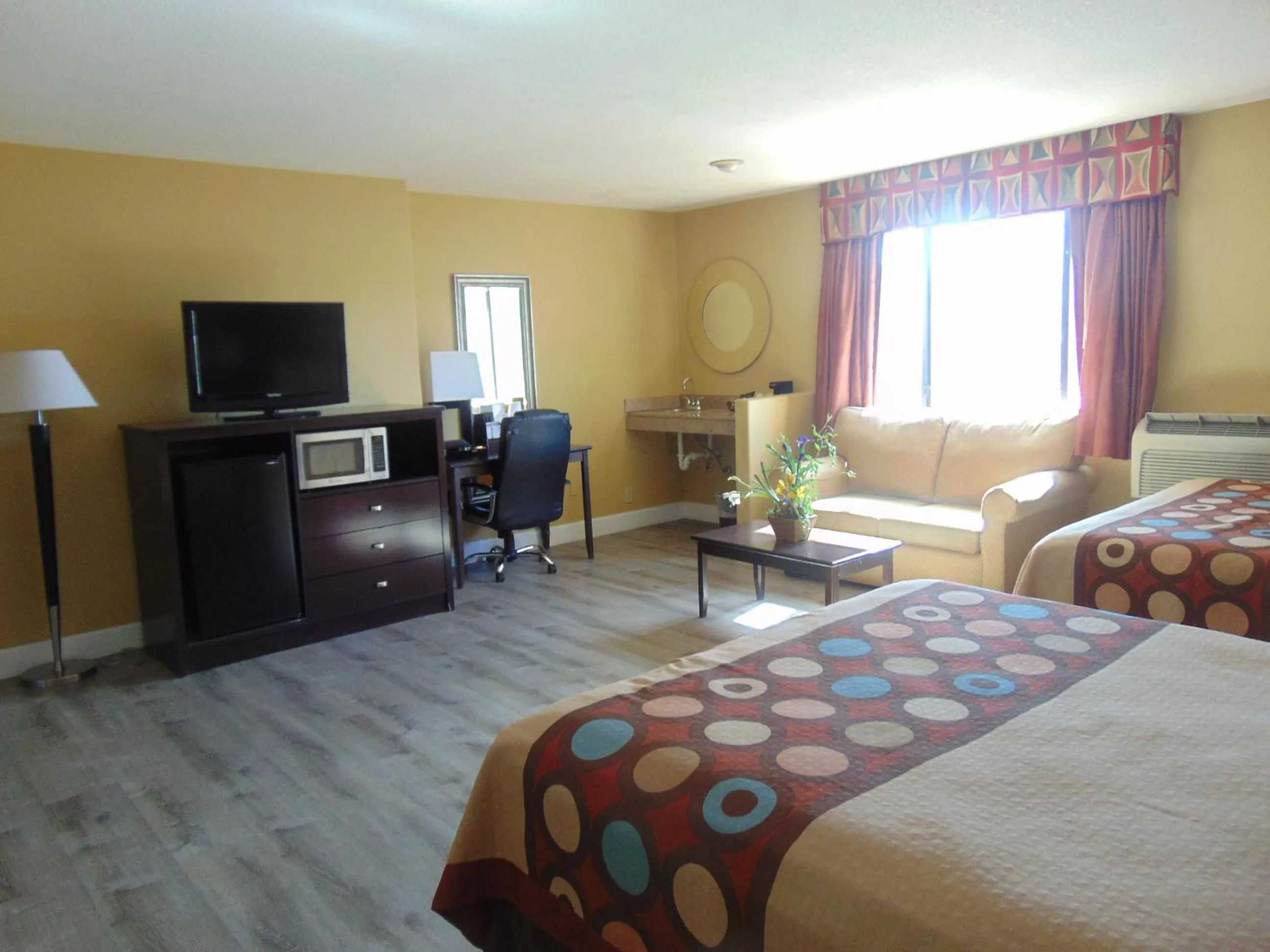 Bed in Super 8 by Wyndham Payson