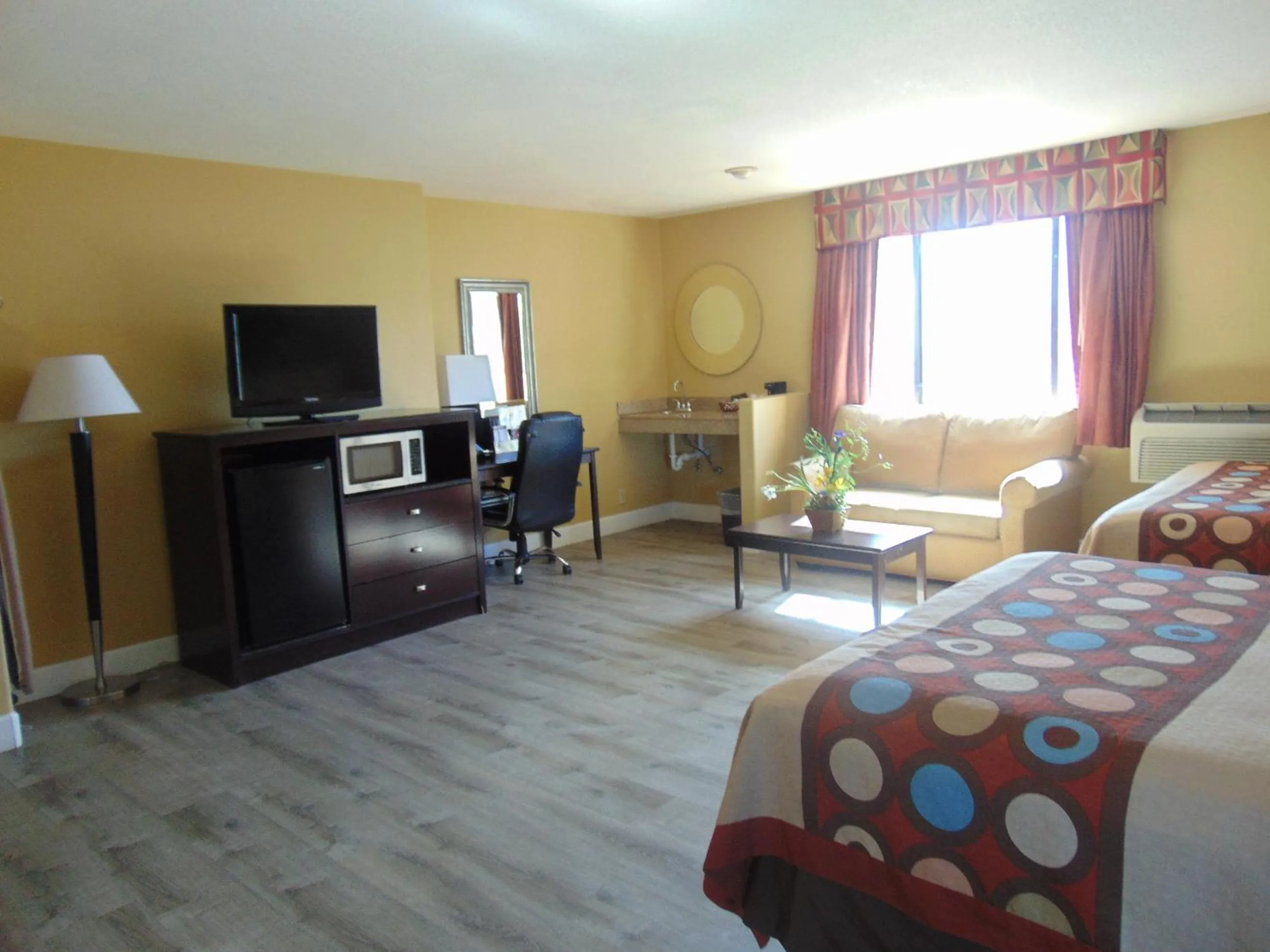 Bed in Super 8 by Wyndham Payson