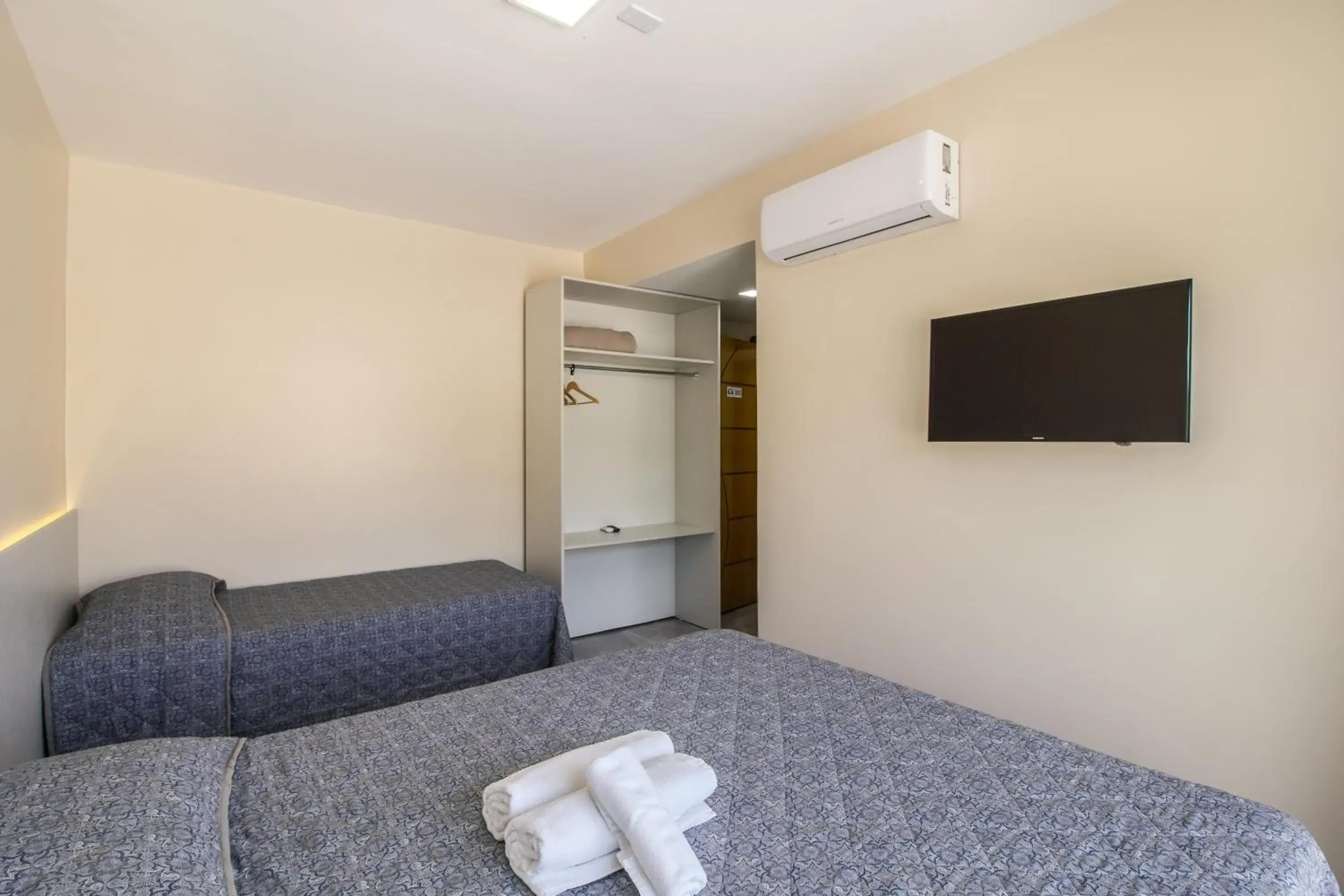 Standard Quadruple Room in Pousada Espindola Standard Quadruple Room in Pousada Espindola