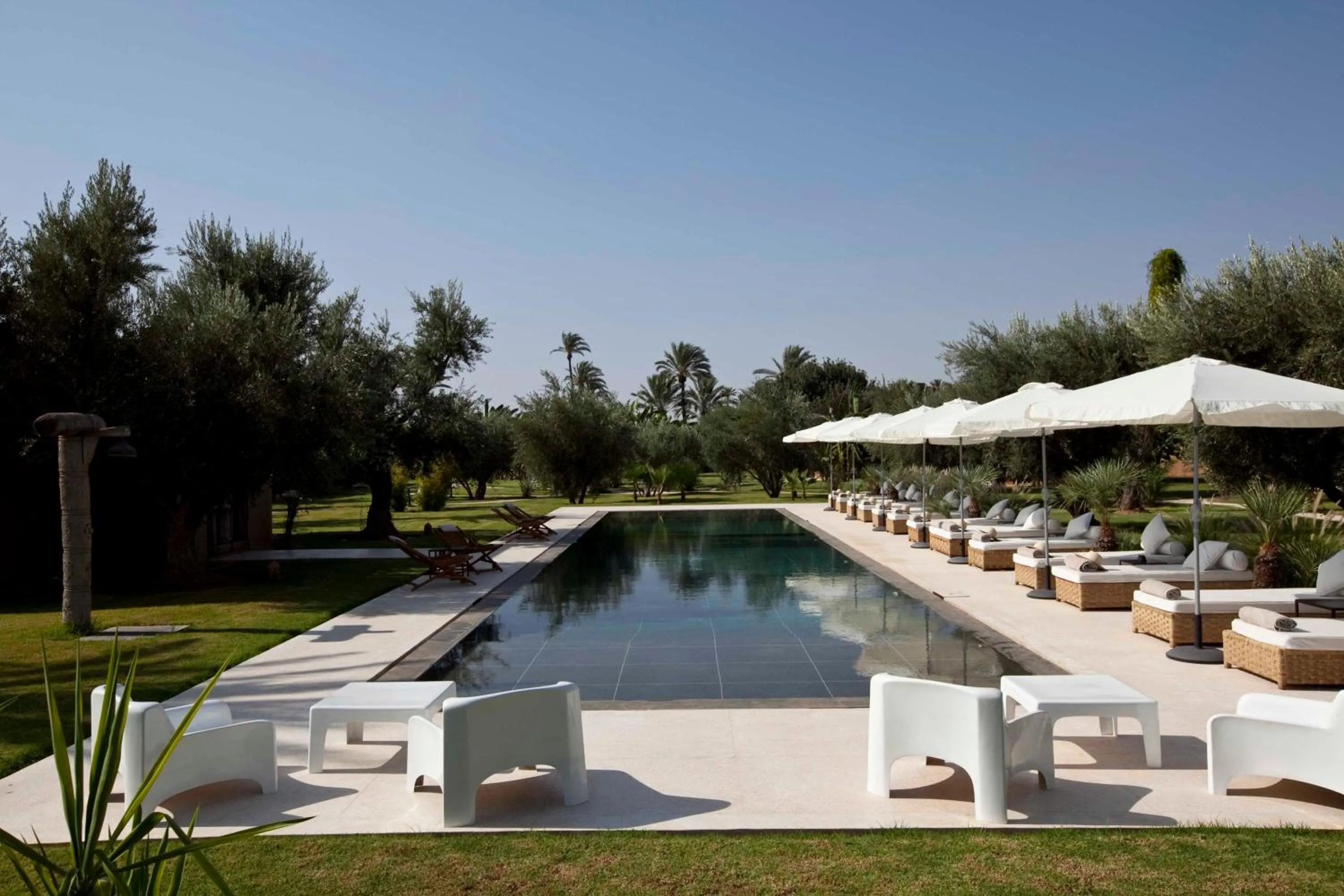 Swimming pool in Hotel Les Cinq Djellabas