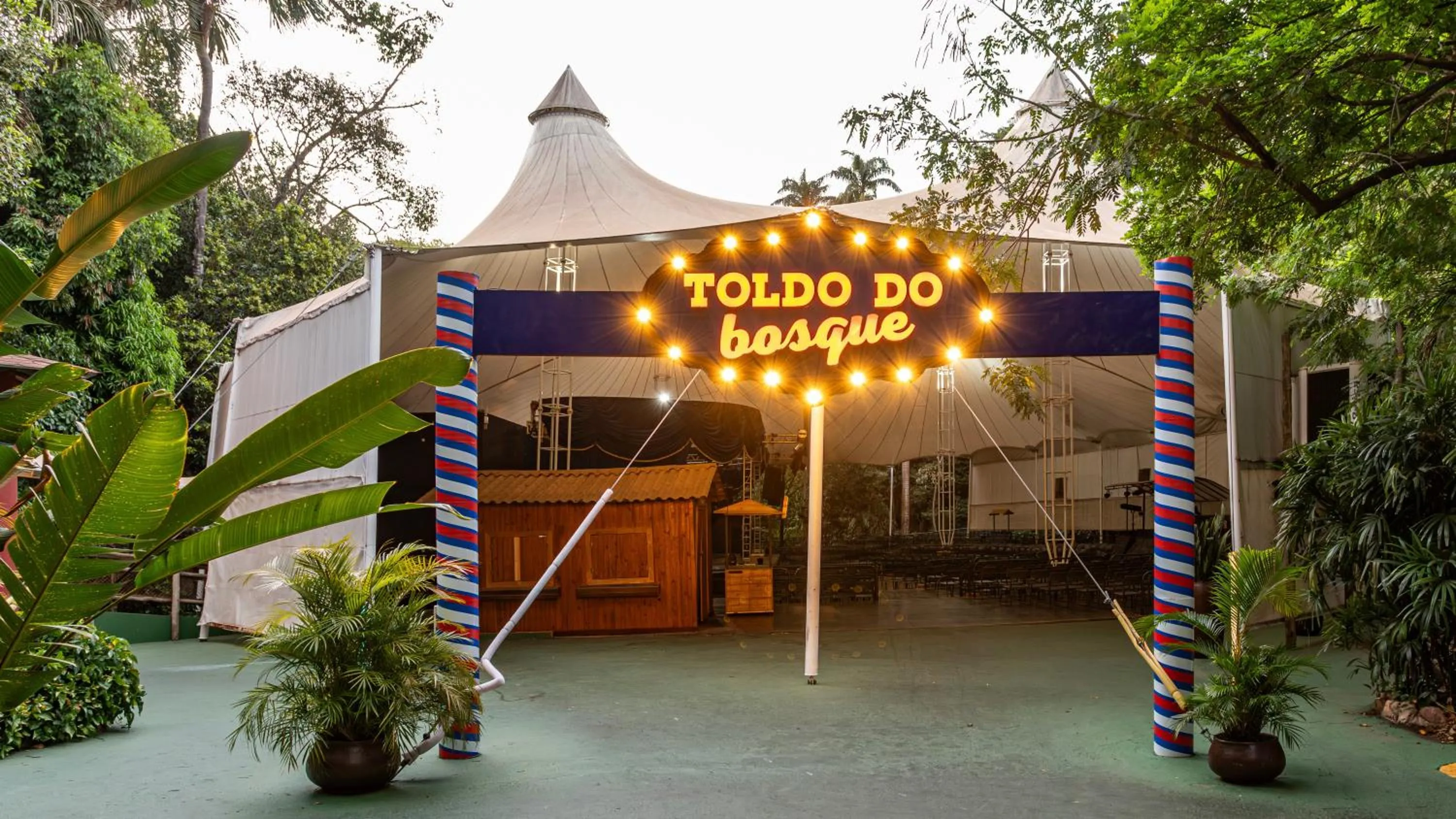 Evening entertainment in Rio Quente Resorts - Hotel Pousada