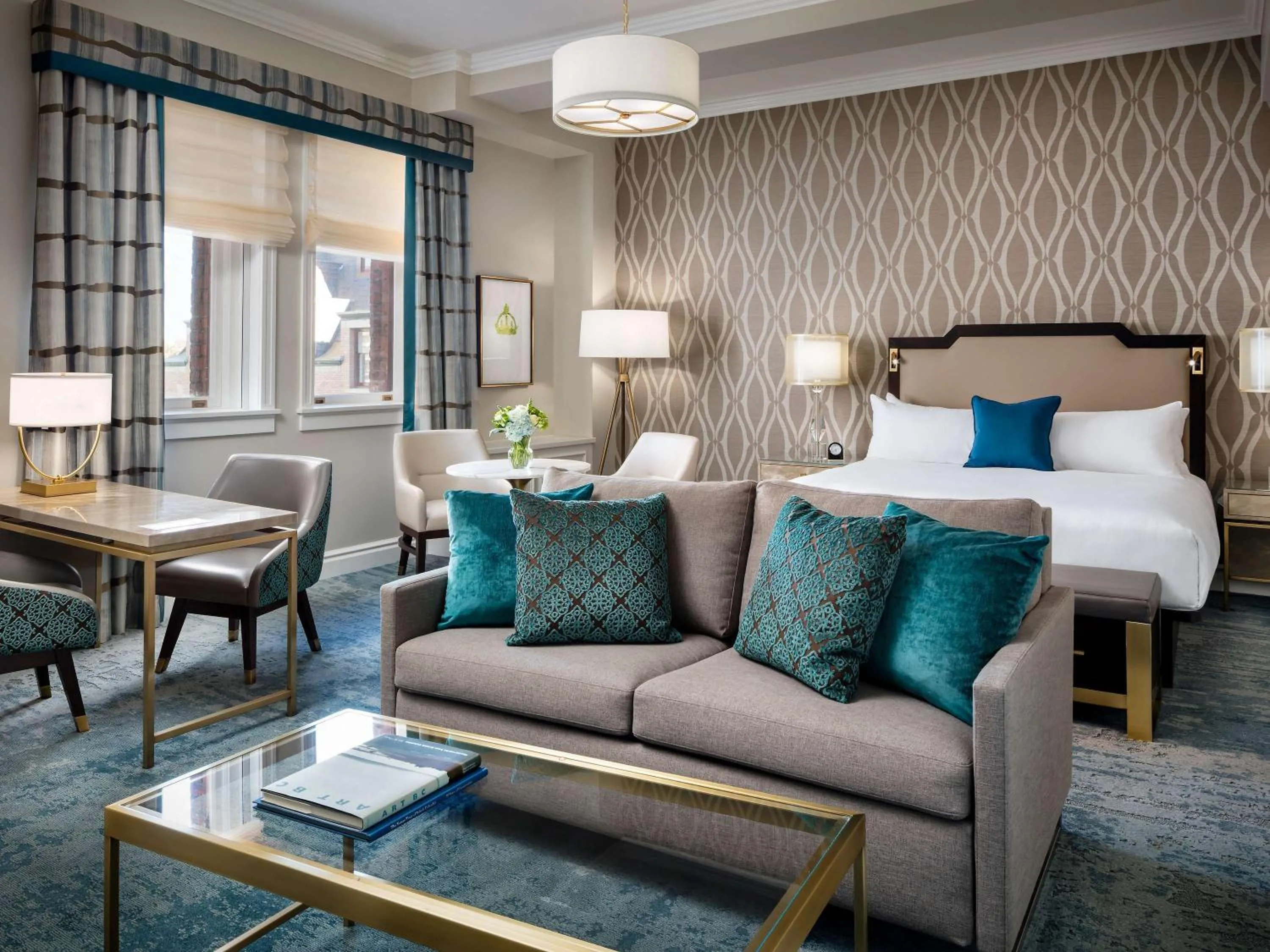 Fairmont City View 1 King in Fairmont Empress Hotel