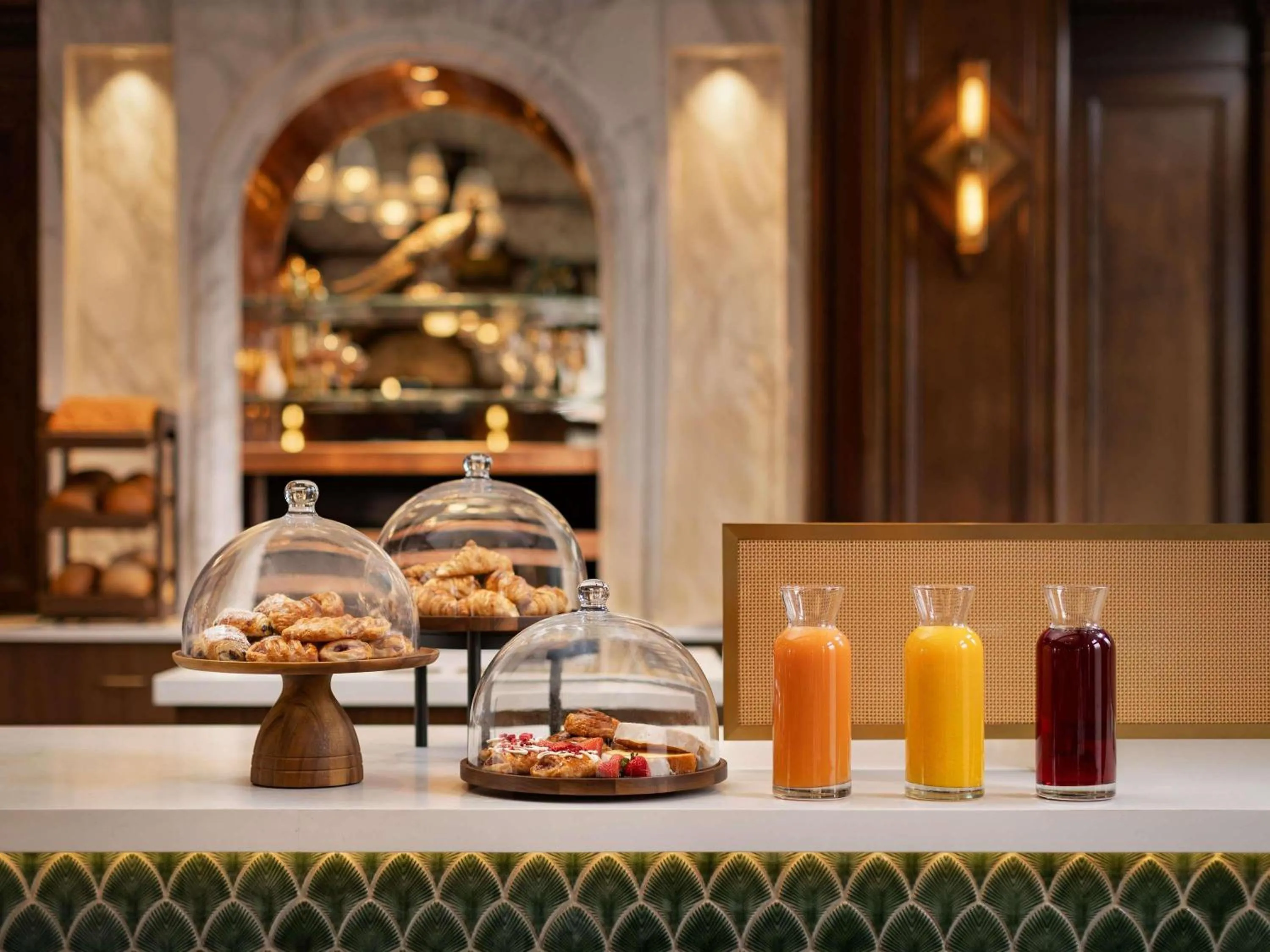 Restaurant/places to eat in Fairmont Empress Hotel