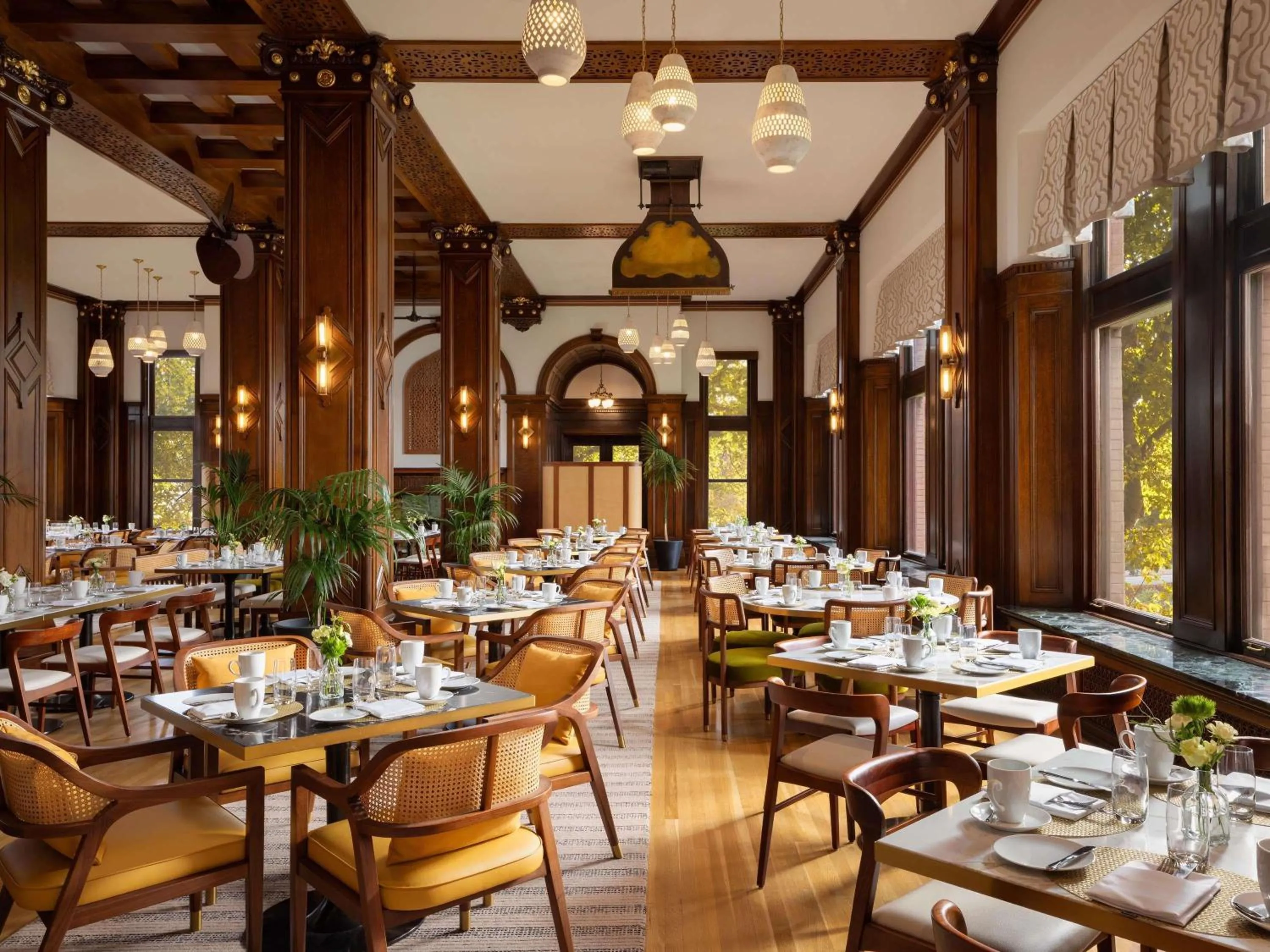 Restaurant/places to eat in Fairmont Empress Hotel