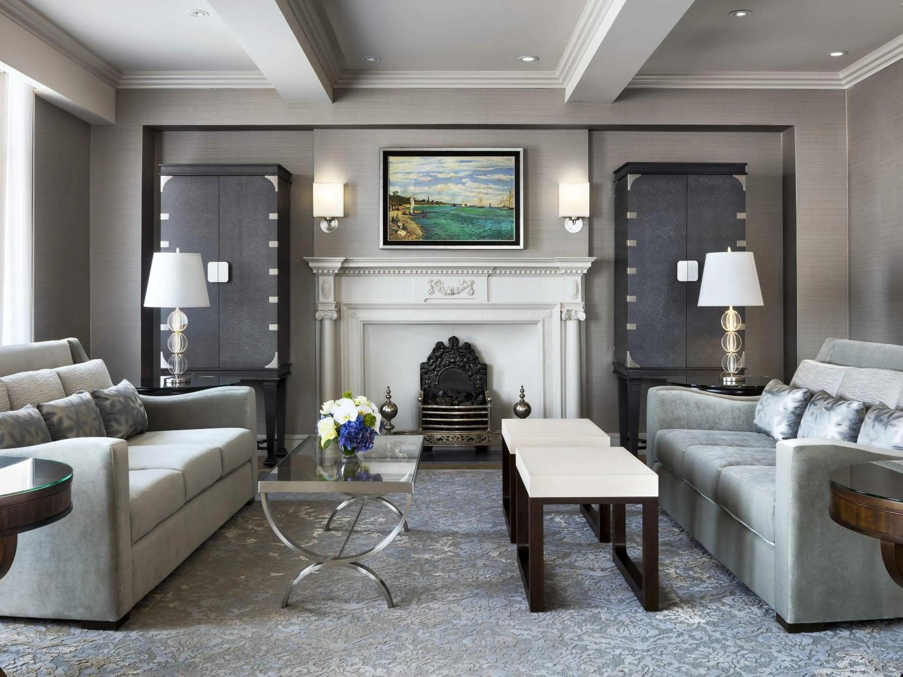 Bedroom in Fairmont Empress Hotel