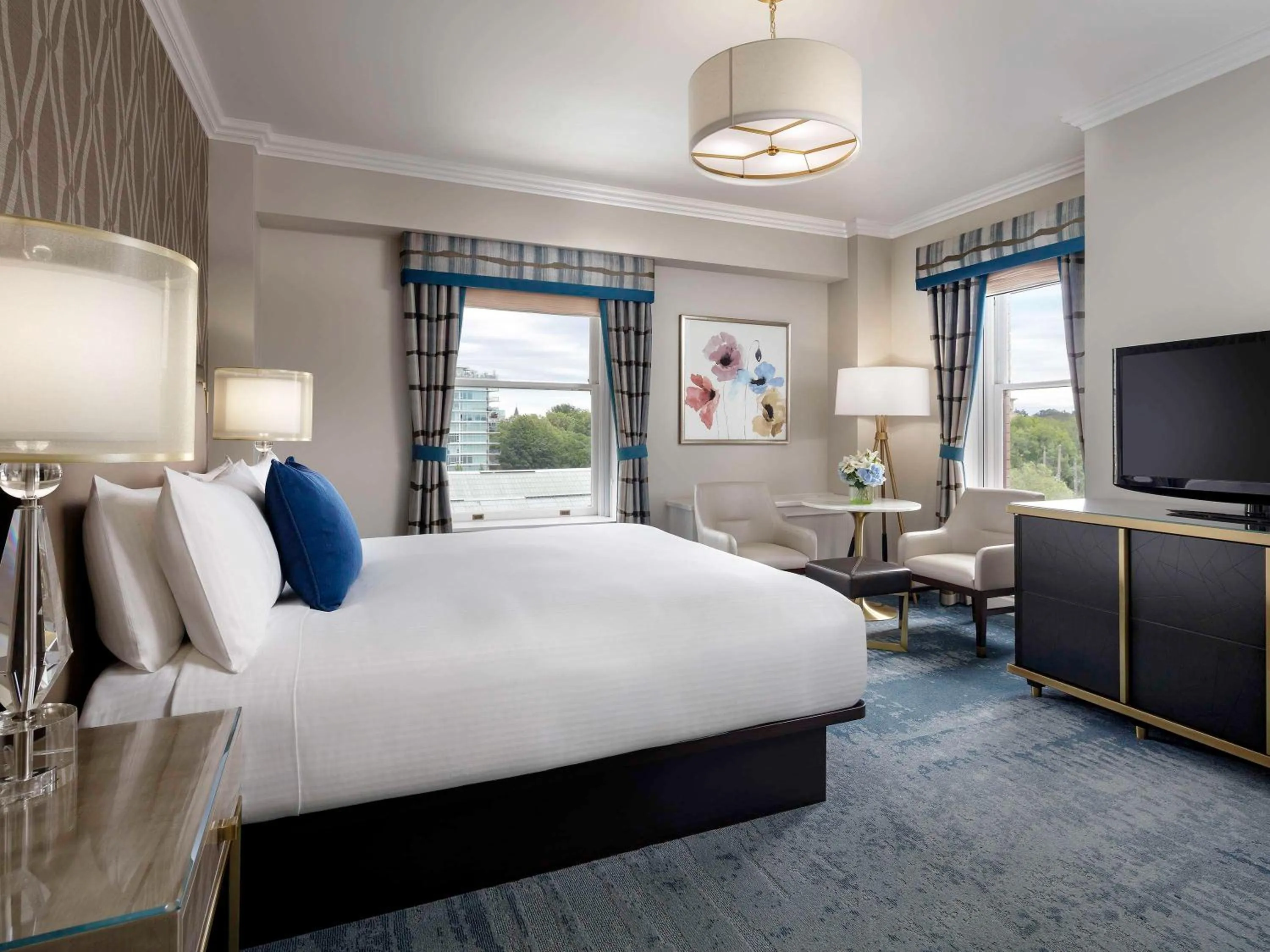 Deluxe City View 1 King  in Fairmont Empress Hotel