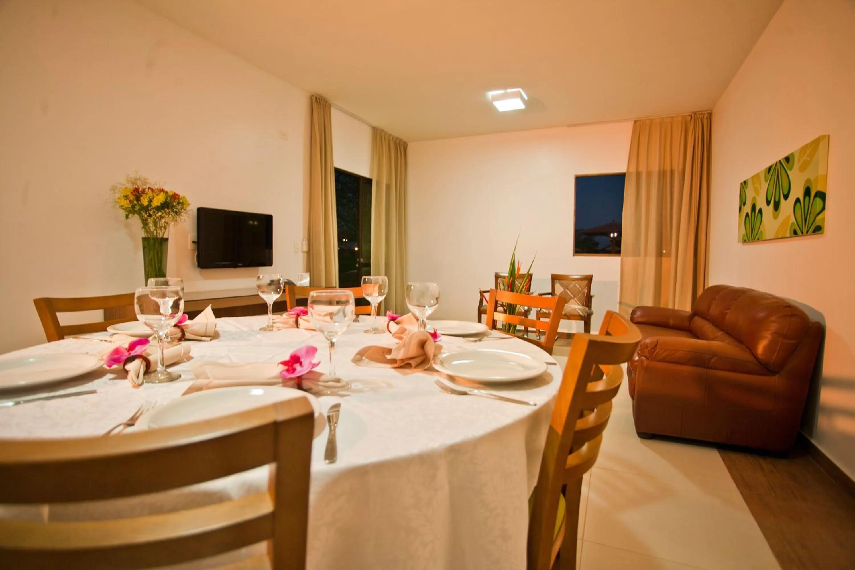 Restaurant/places to eat in Hotel Canarius de Gravatá